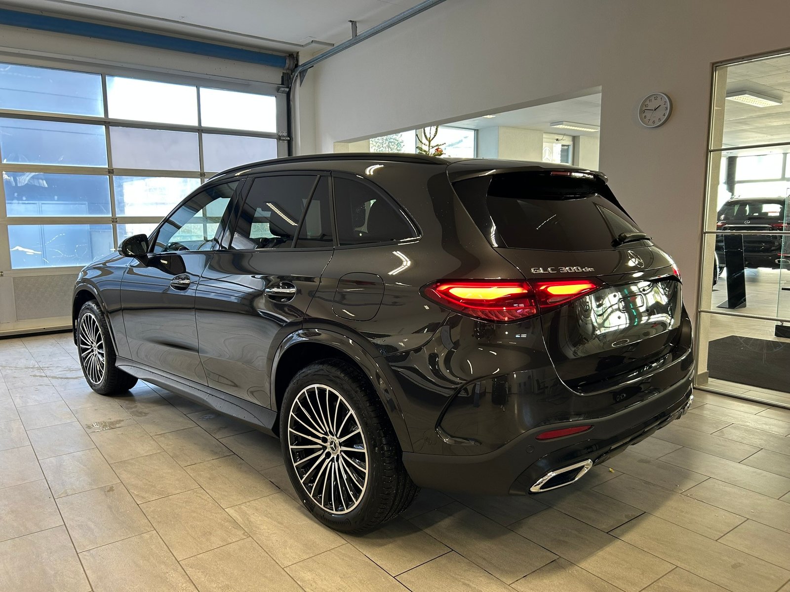 MERCEDES-BENZ GLC 300 de 4Matic EQ Star 9G-Tronic, Plug-in-Hybrid Diesel/Elettrica, Auto nuove, Automatico - 5