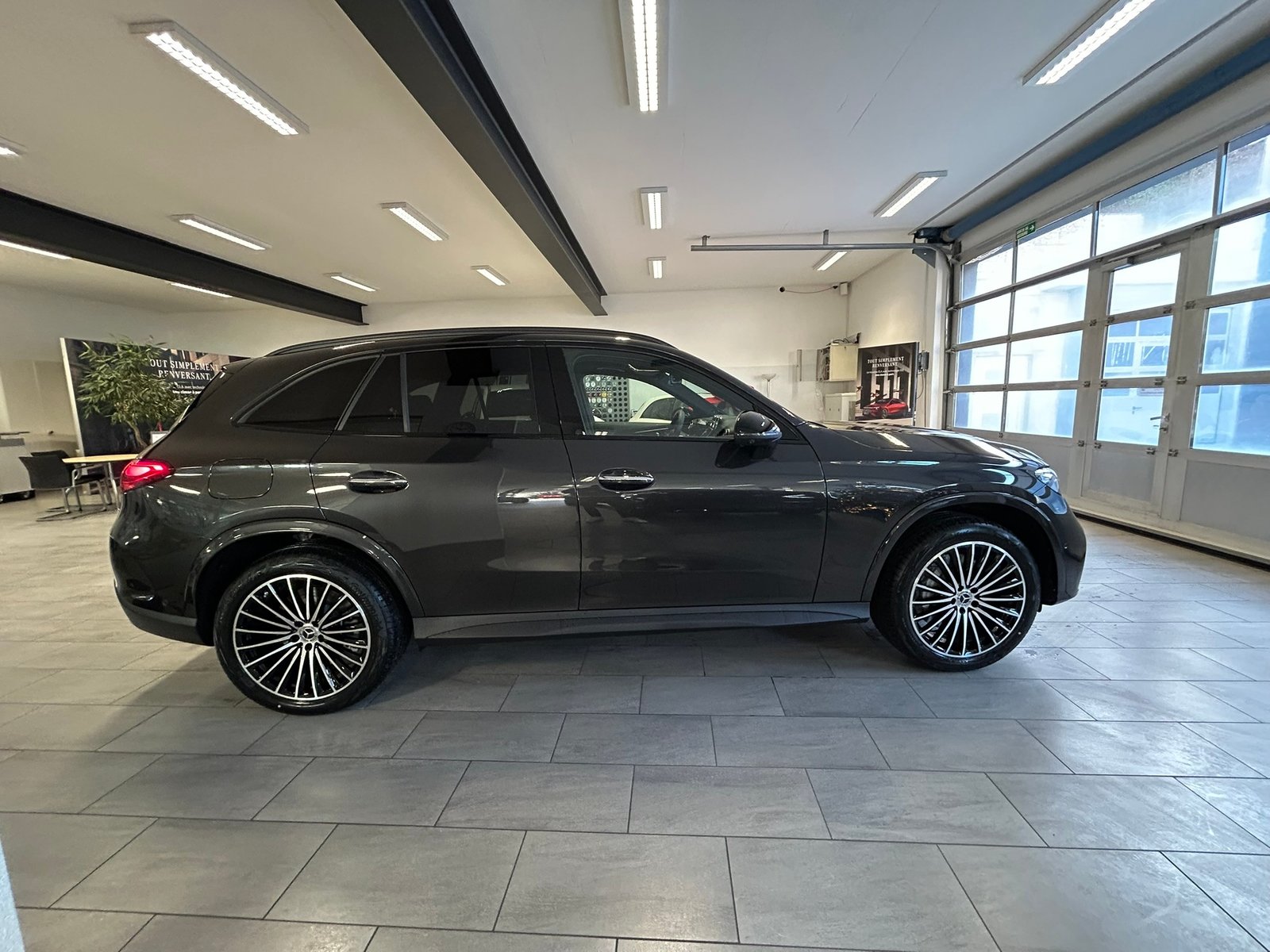 MERCEDES-BENZ GLC 300 de 4Matic EQ Star 9G-Tronic, Plug-in-Hybrid Diesel/Elettrica, Auto nuove, Automatico - 7