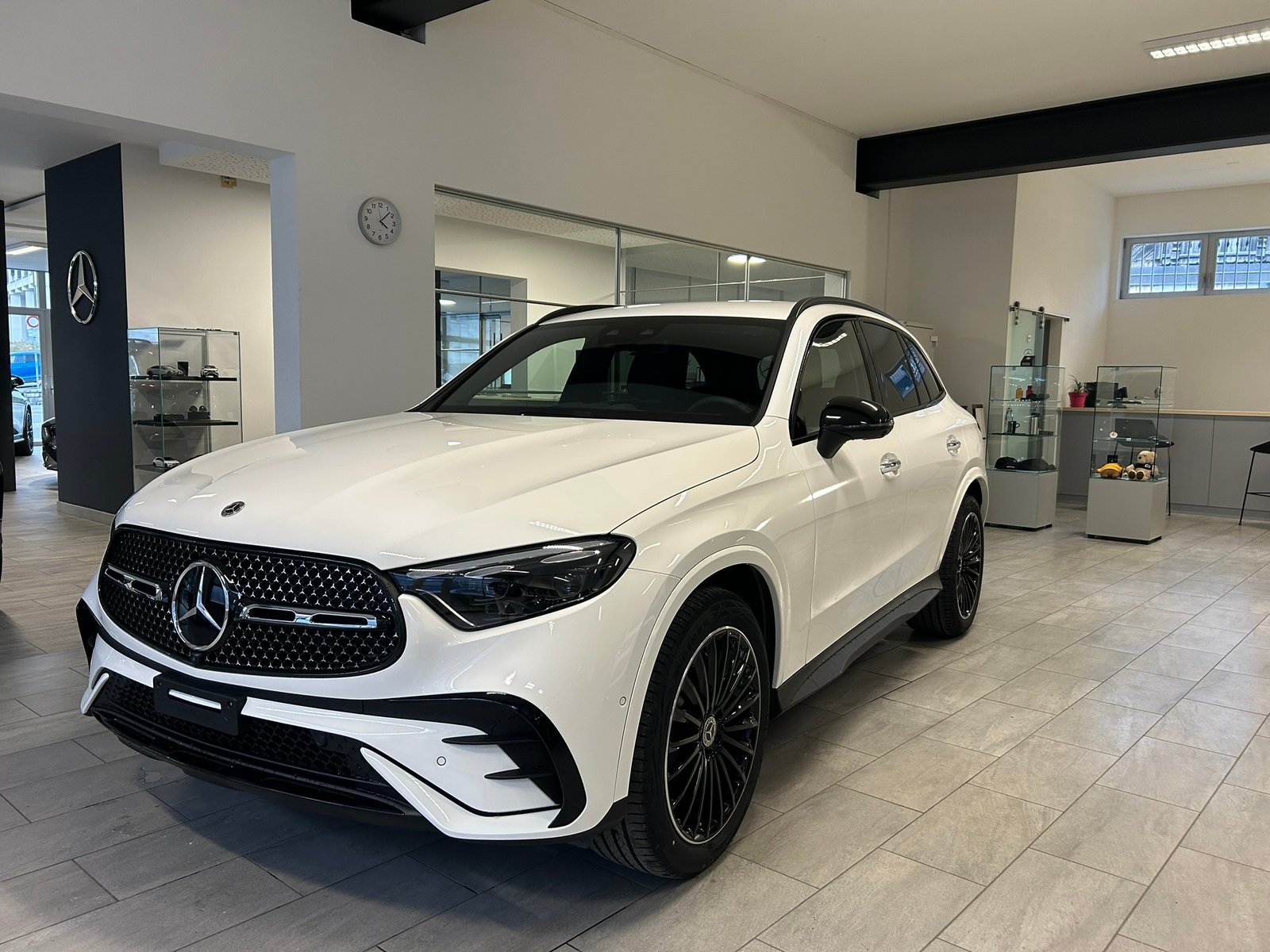MERCEDES-BENZ GLC 300 4Matic 9G-Tronic