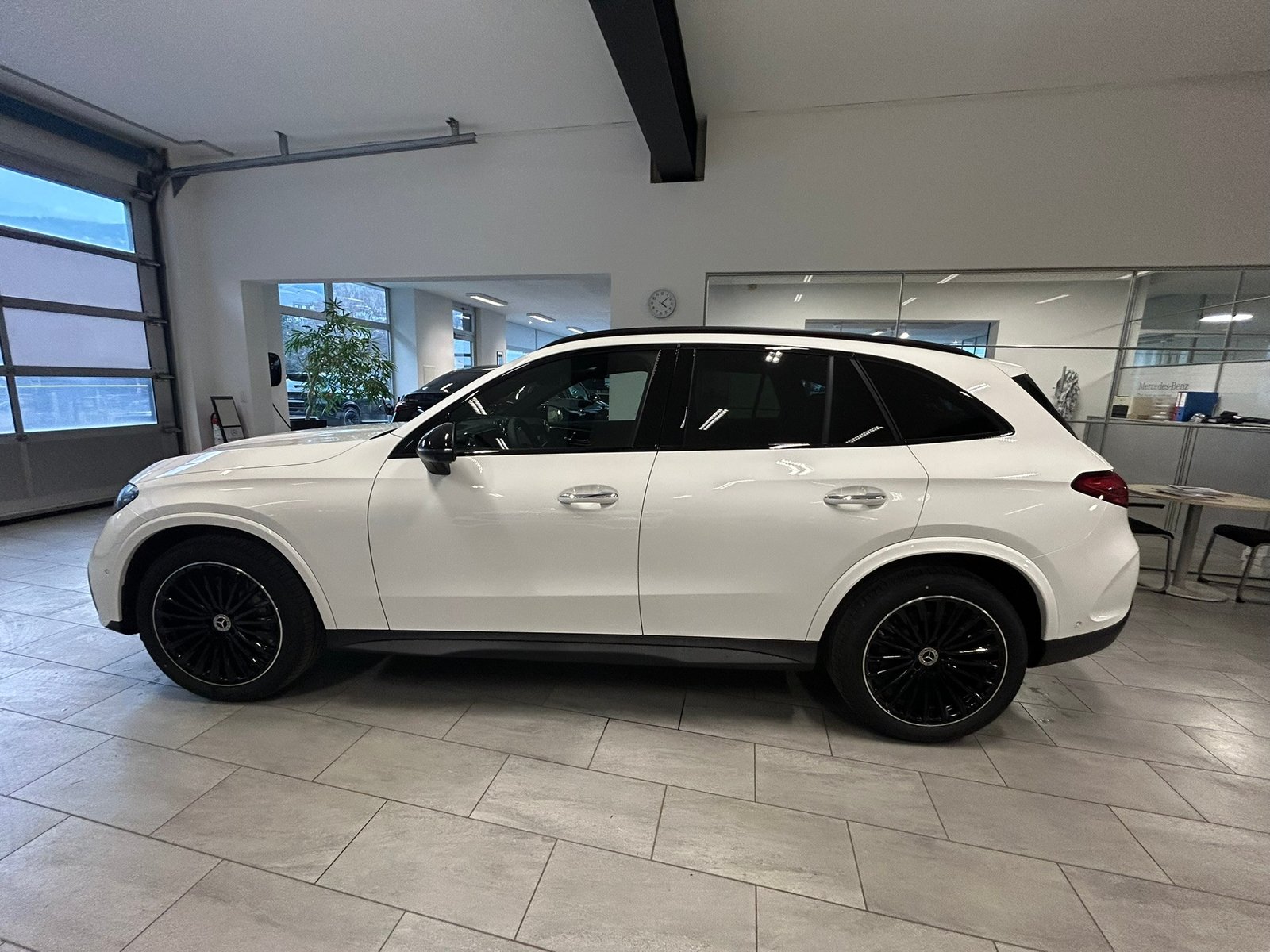 MERCEDES-BENZ GLC 300 4Matic 9G-Tronic, Hybride Leggero Benzina/Elettrica, Auto nuove, Automatico - 4
