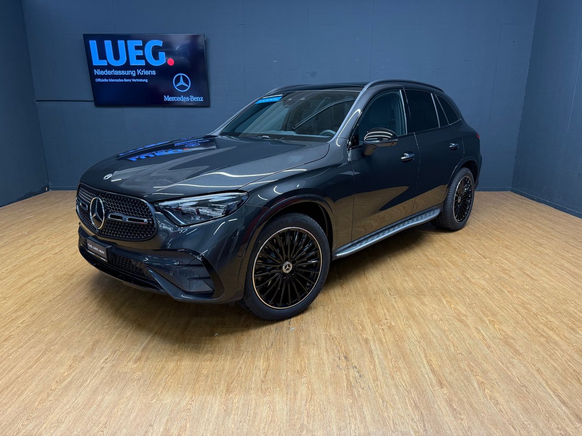 MERCEDES-BENZ GLC 300 d 4M - AMG / DISTRONIC / 360 Grad Kamera