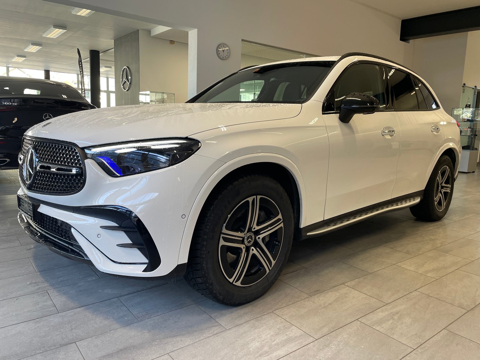 MERCEDES-BENZ GLC 300 4Matic 9G-Tronic AMG Line