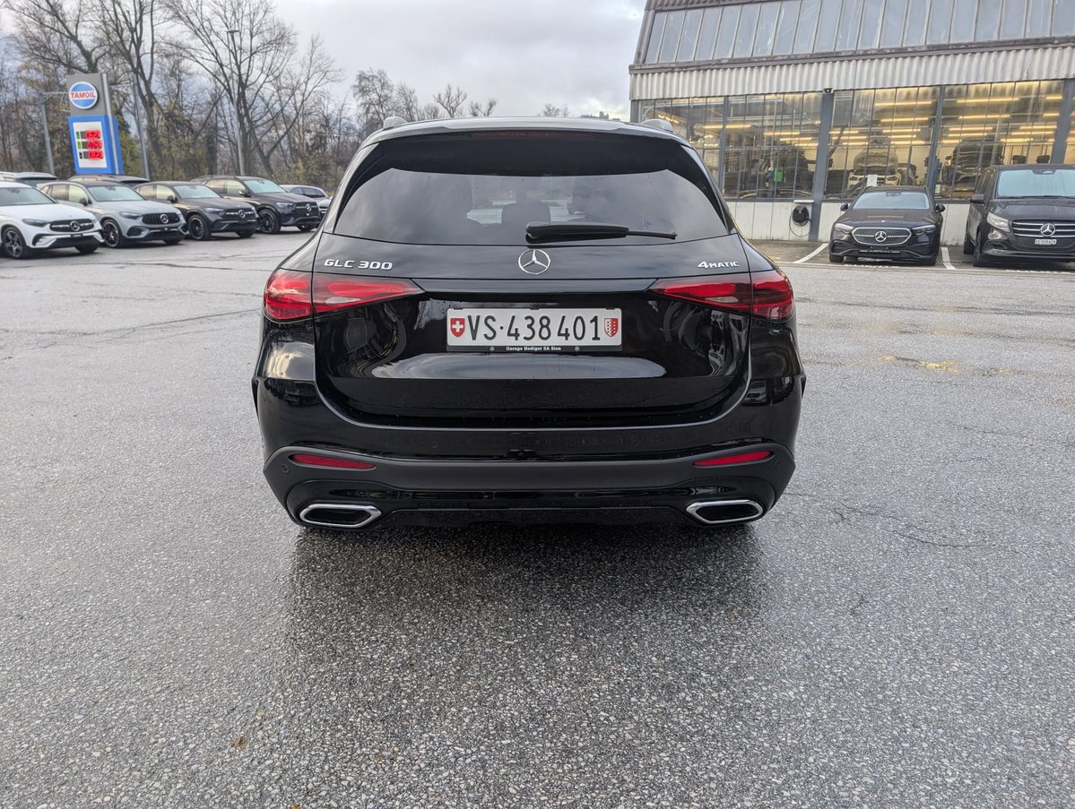 MERCEDES-BENZ GLC 300 4Matic AMG Line 9G-Tronic, Mild-Hybrid Petrol/Electric, Ex-demonstrator, Automatic - 5