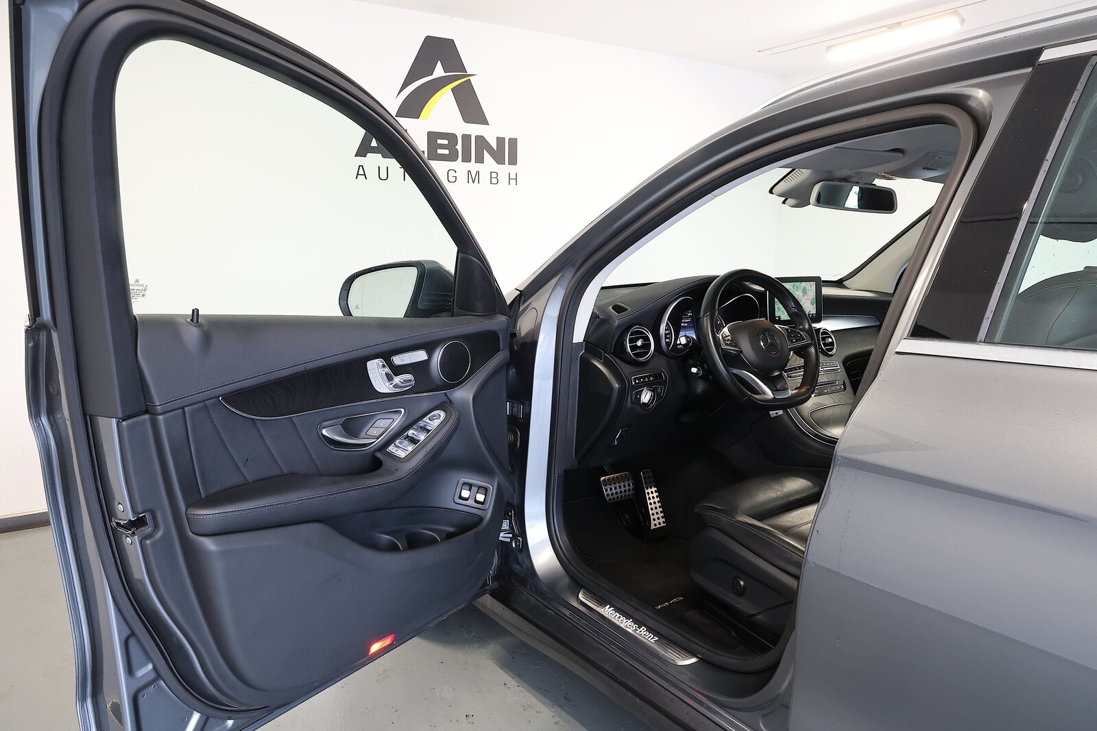 MERCEDES-BENZ GLC 350 e AMG Line 4m, Plug-in-Hybrid Petrol/Electric, Second hand / Used, Automatic - 5