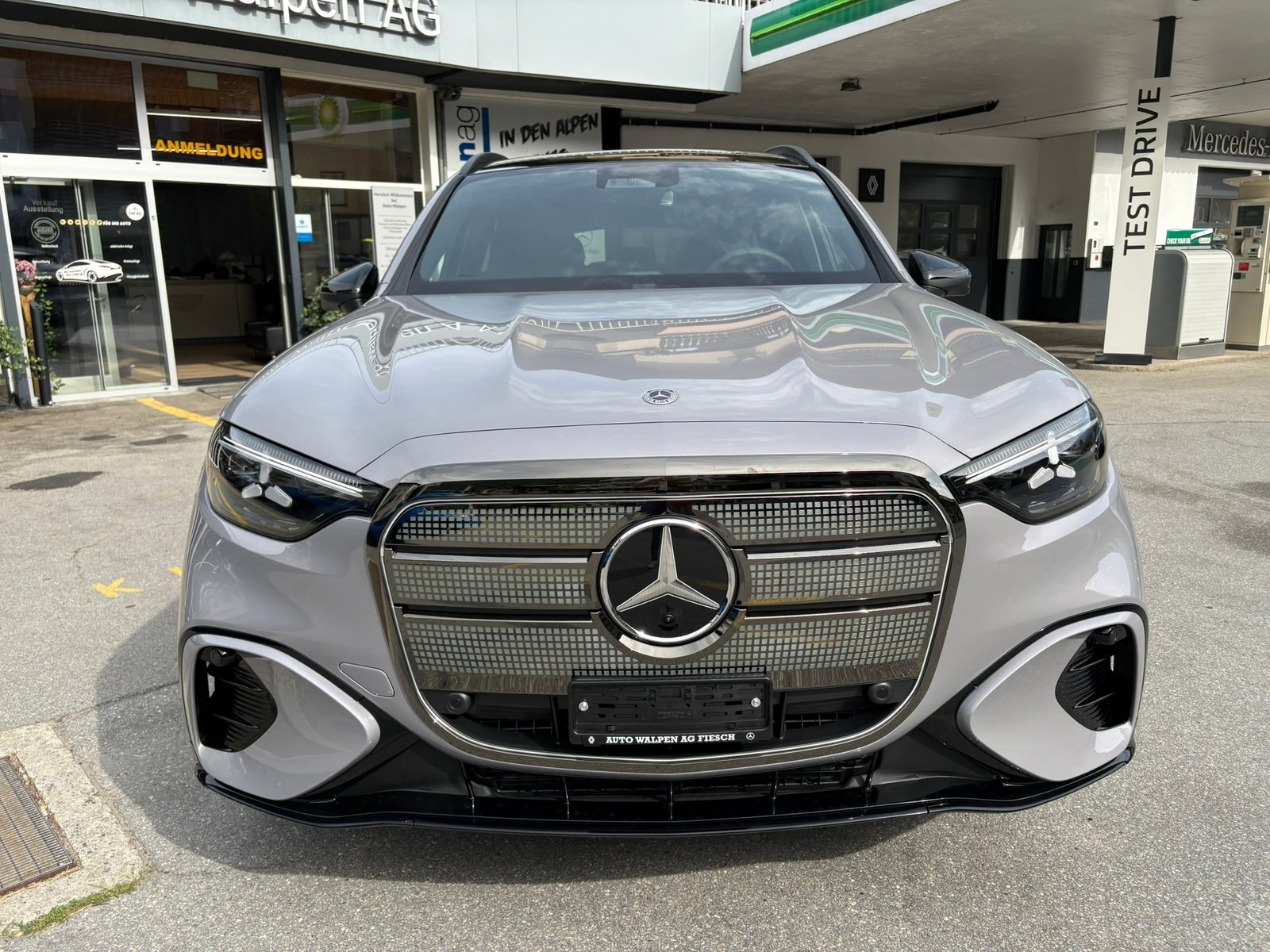 MERCEDES-BENZ GLC 400 4MATIC 94 kWh EQ, Electric, Ex-demonstrator, Automatic - 2