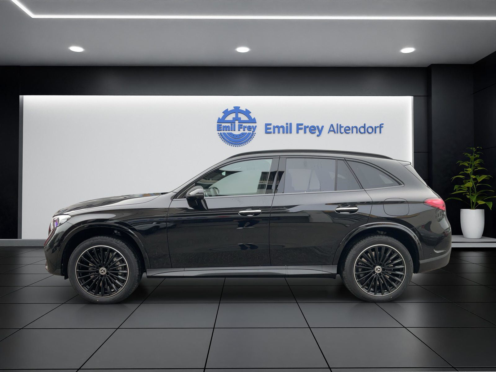 MERCEDES-BENZ GLC 400 e EQ Star 4MATIC AMG Line, Plug-in-Hybrid Benzina/Elettrica, Auto nuove, Automatico - 3