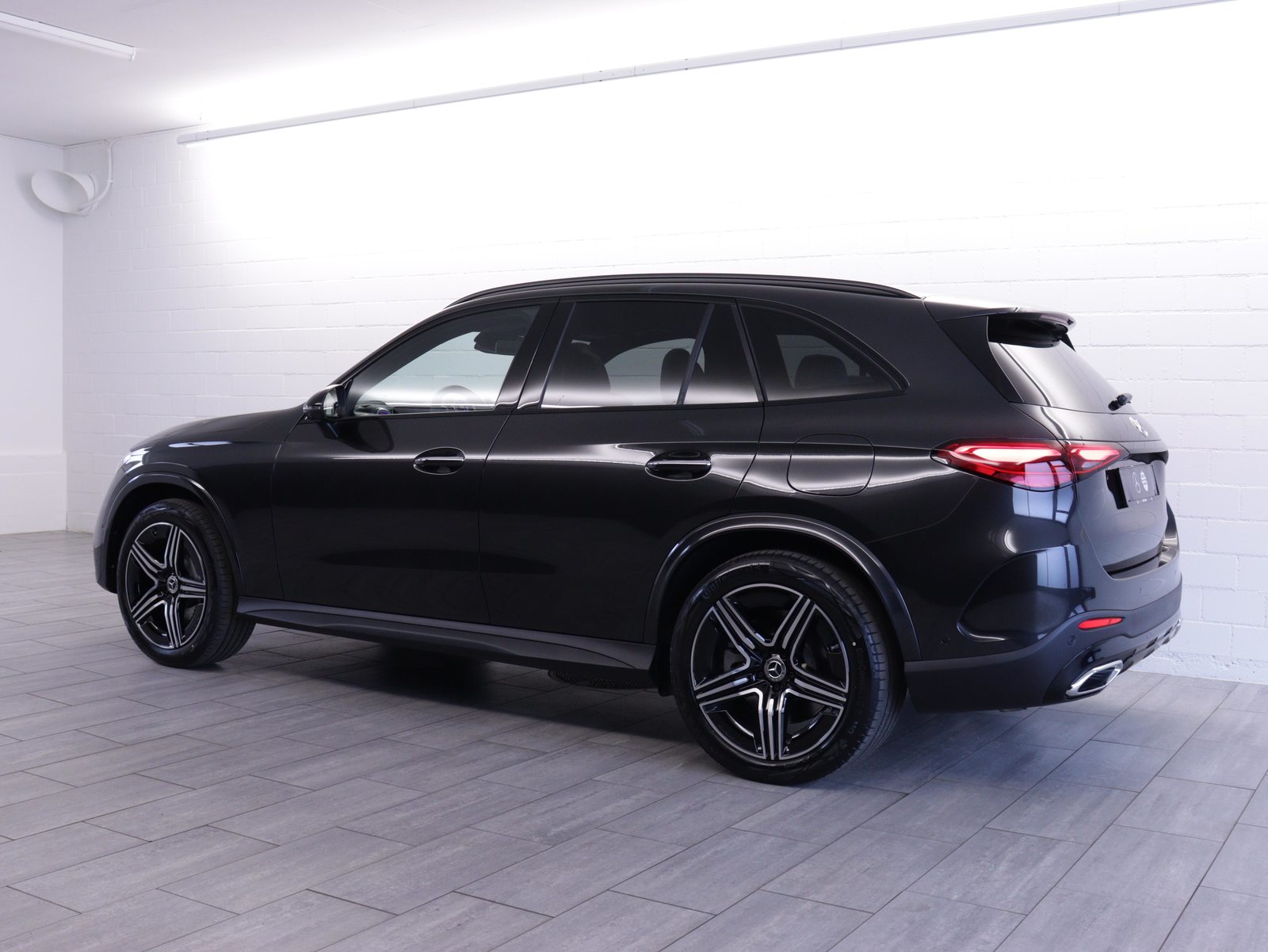 MERCEDES-BENZ GLC 400 e EQ Star AMG Line 4matic, Plug-in-Hybrid Benzina/Elettrica, Auto nuove, Automatico - 3