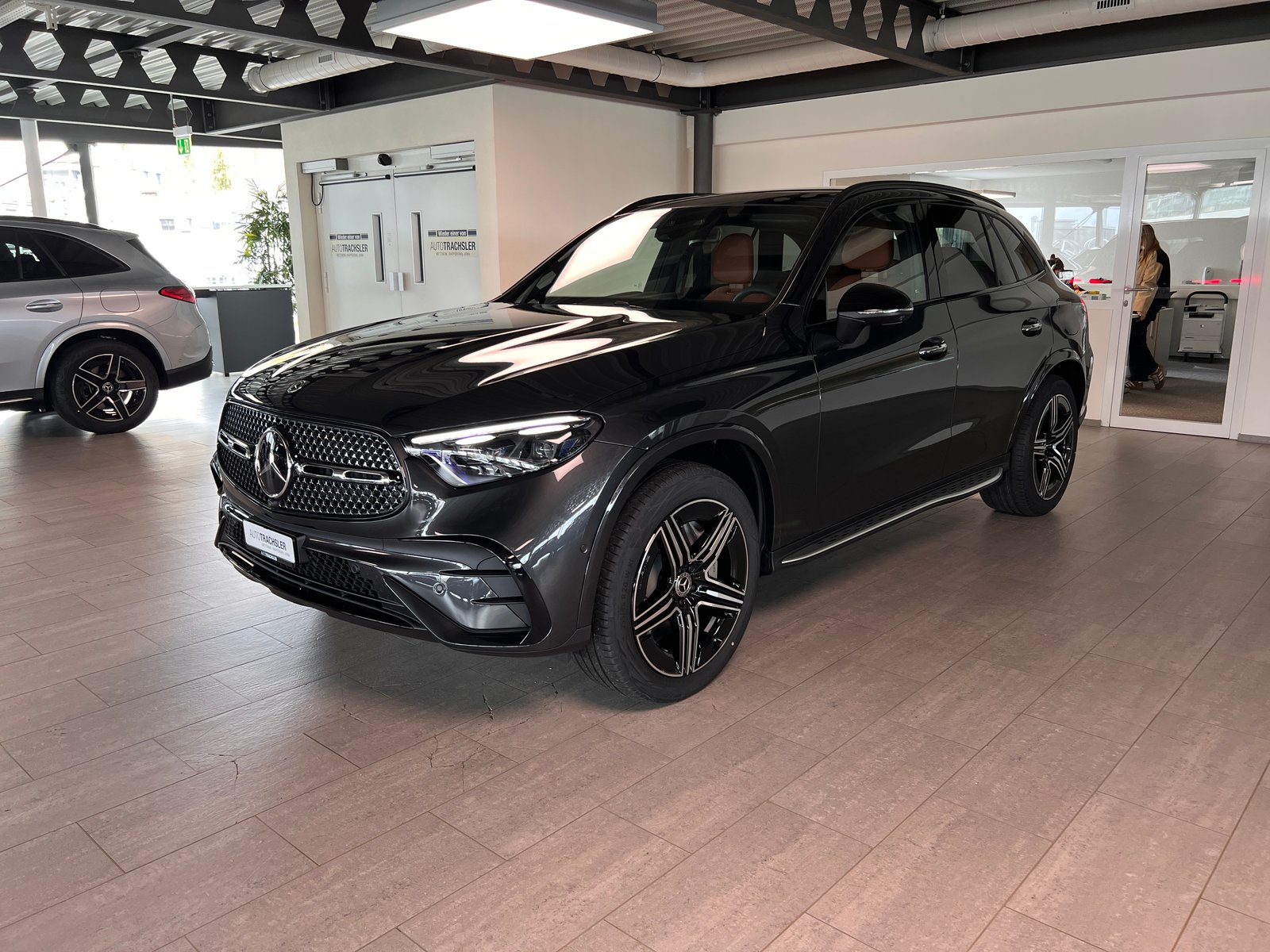 MERCEDES-BENZ GLC 400 e 4Matic EQ Star 9G-Tronic, Hybride Rechargeable Essence/Électricité, Voiture nouvelle, Automatique - 4