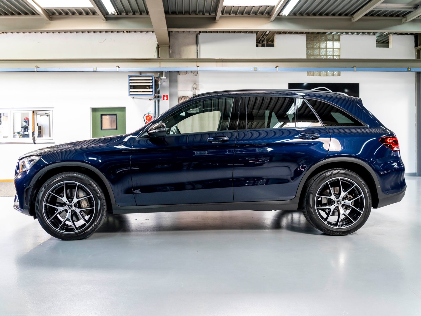 MERCEDES-BENZ GLC 400 d 4Matic AMG Line 9G-Tronic, Diesel, Second hand / Used, Automatic - 4