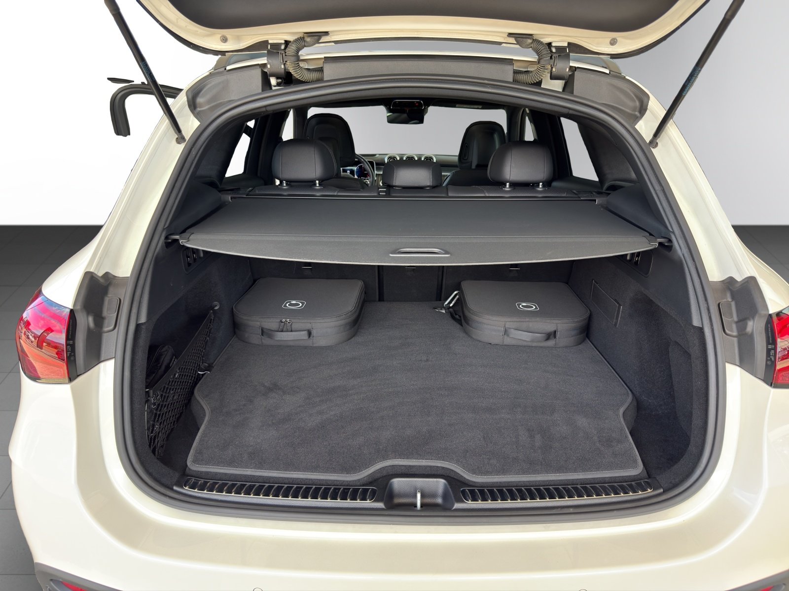 MERCEDES-BENZ GLC 400 e 4M 9G-Tronic, Hybride Rechargeable Essence/Électricité, Occasion / Utilisé, Automatique - 7