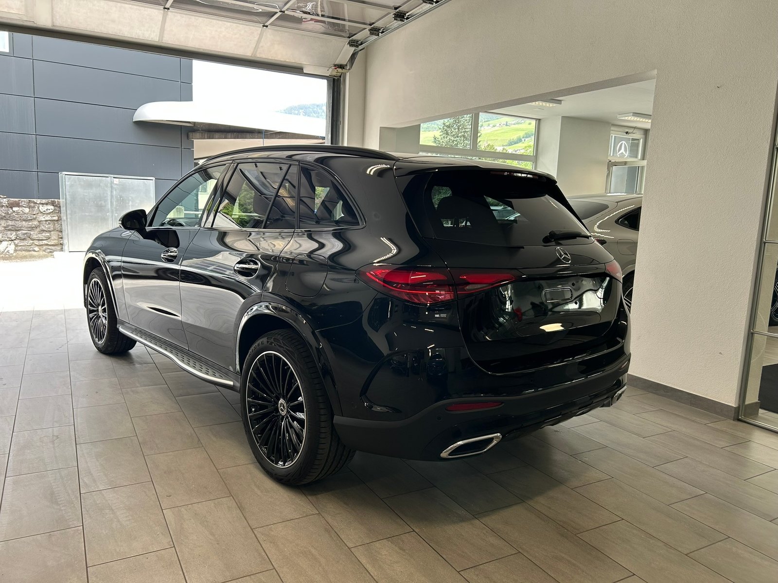 MERCEDES-BENZ GLC 400 e 4Matic AMG Line EQ Star 9G-Tronic, Plug-in-Hybrid Petrol/Electric, Ex-demonstrator, Automatic - 7