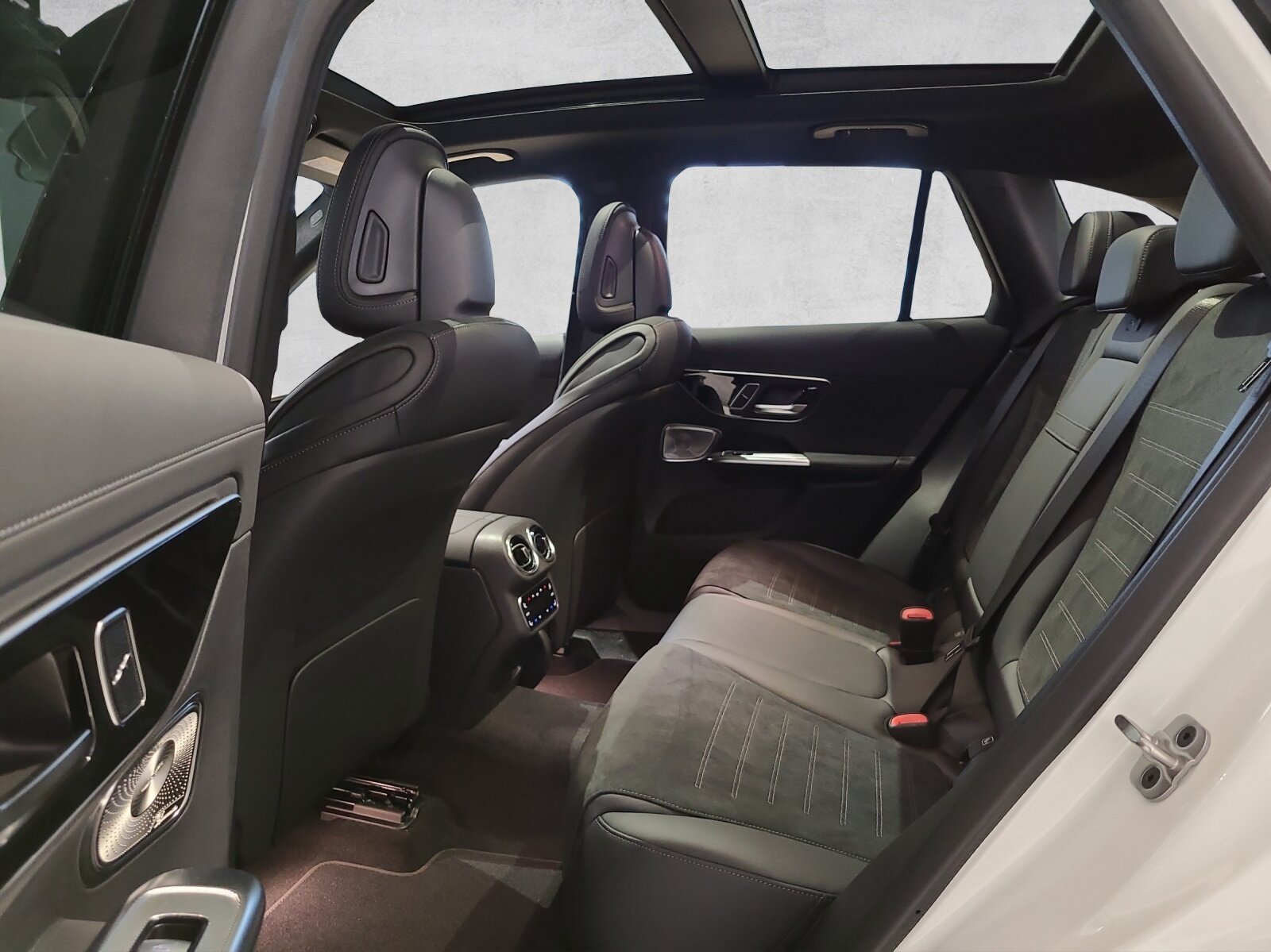MERCEDES-BENZ GLC 400 e 4M AMG EQ Star, Hybride Rechargeable Essence/Électricité, Voiture de démonstration, Automatique - 3