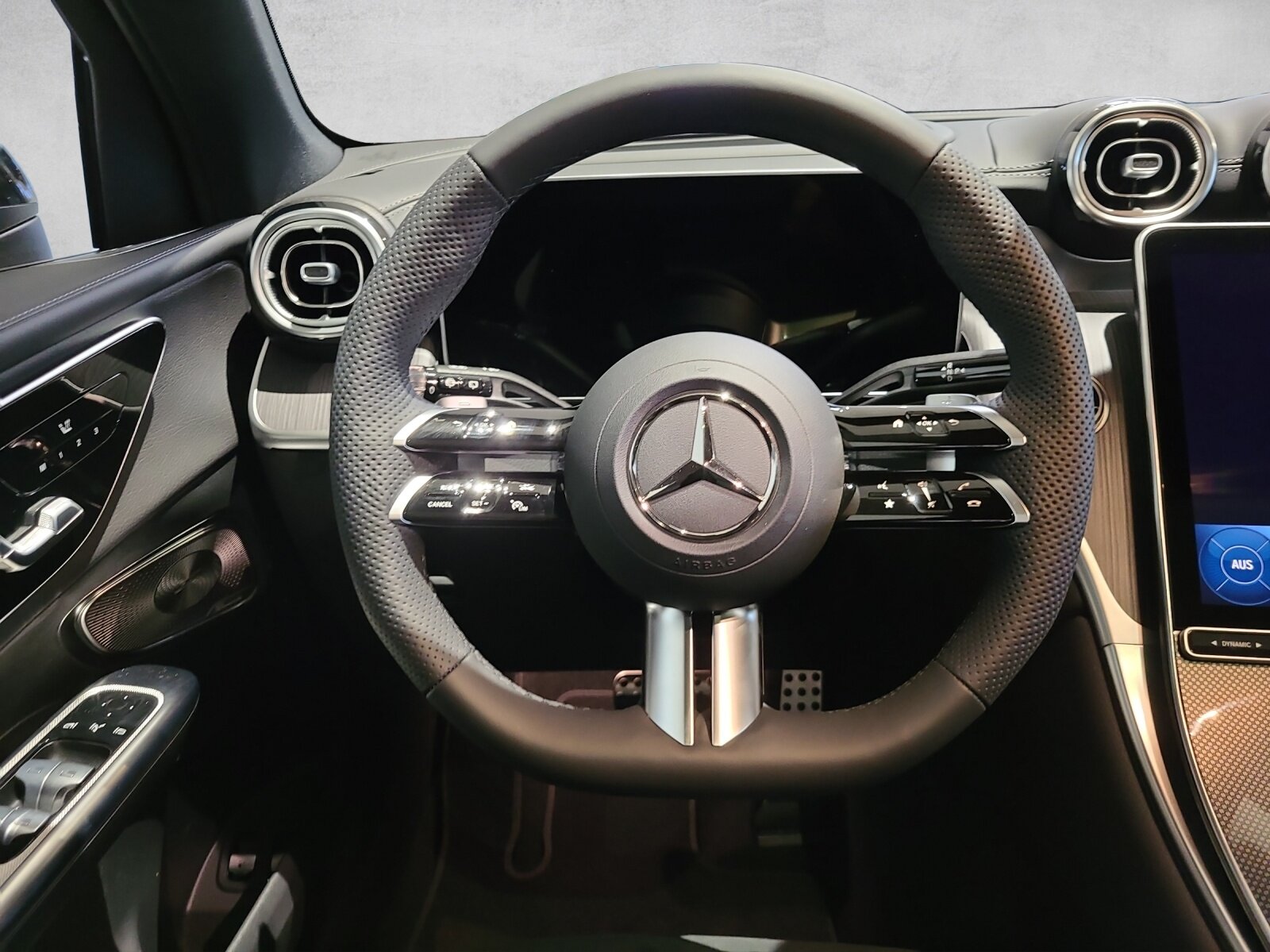 MERCEDES-BENZ GLC 400 e 4M AMG EQ Star, Hybride Rechargeable Essence/Électricité, Voiture de démonstration, Automatique - 5