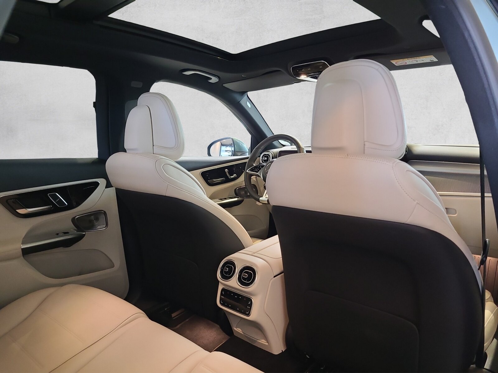 MERCEDES-BENZ GLC 400 e 4M 9G-Tronic, Hybride Integrale Benzina/Elettrica, Auto dimostrativa, Automatico - 7