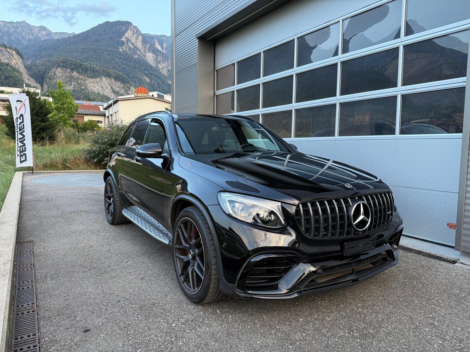 MERCEDES-BENZ GLC 63 S AMG 4Matic+ 9G-Tronic, Benzin, Occasion / Gebraucht, Automatik - 2