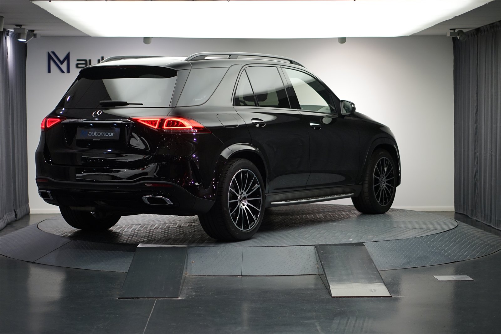 MERCEDES-BENZ GLE 300 d 4Matic AMG Line 9G-Tronic *AHK* *Luf, Diesel, Occasion / Gebraucht, Automatik - 6