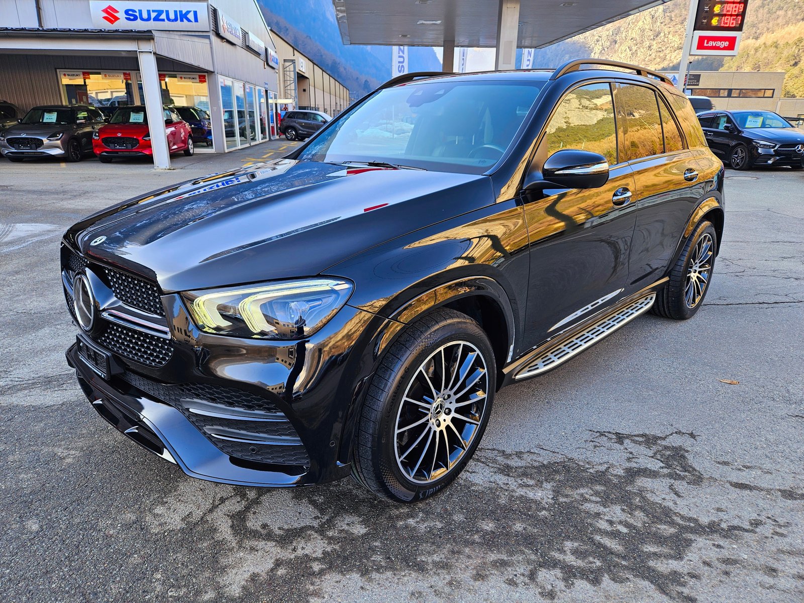 MERCEDES-BENZ GLE 300 d 4Matic AMG Line 9G-Tronic, Diesel, Occasion / Gebraucht, Automatik - 7