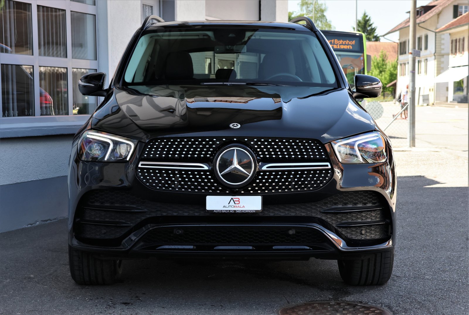 MERCEDES-BENZ GLE 300 d 4Matic AMG Line 9G-Tronic, Mild-Hybrid Diesel/Elektro, Occasion / Gebraucht, Automatik - 2