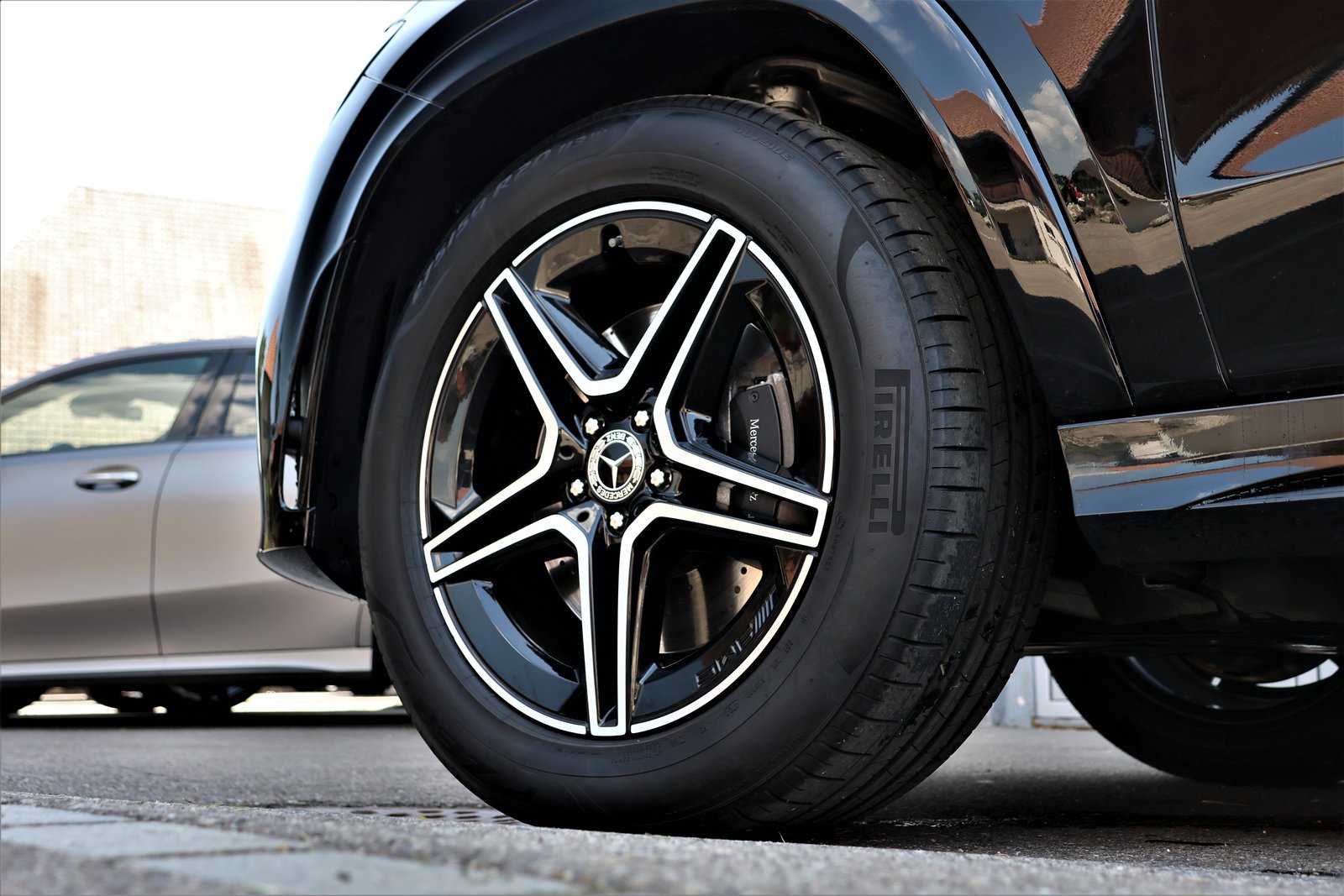 MERCEDES-BENZ GLE 300 d 4Matic AMG Line 9G-Tronic, Mild-Hybrid Diesel/Elektro, Occasion / Gebraucht, Automatik - 7