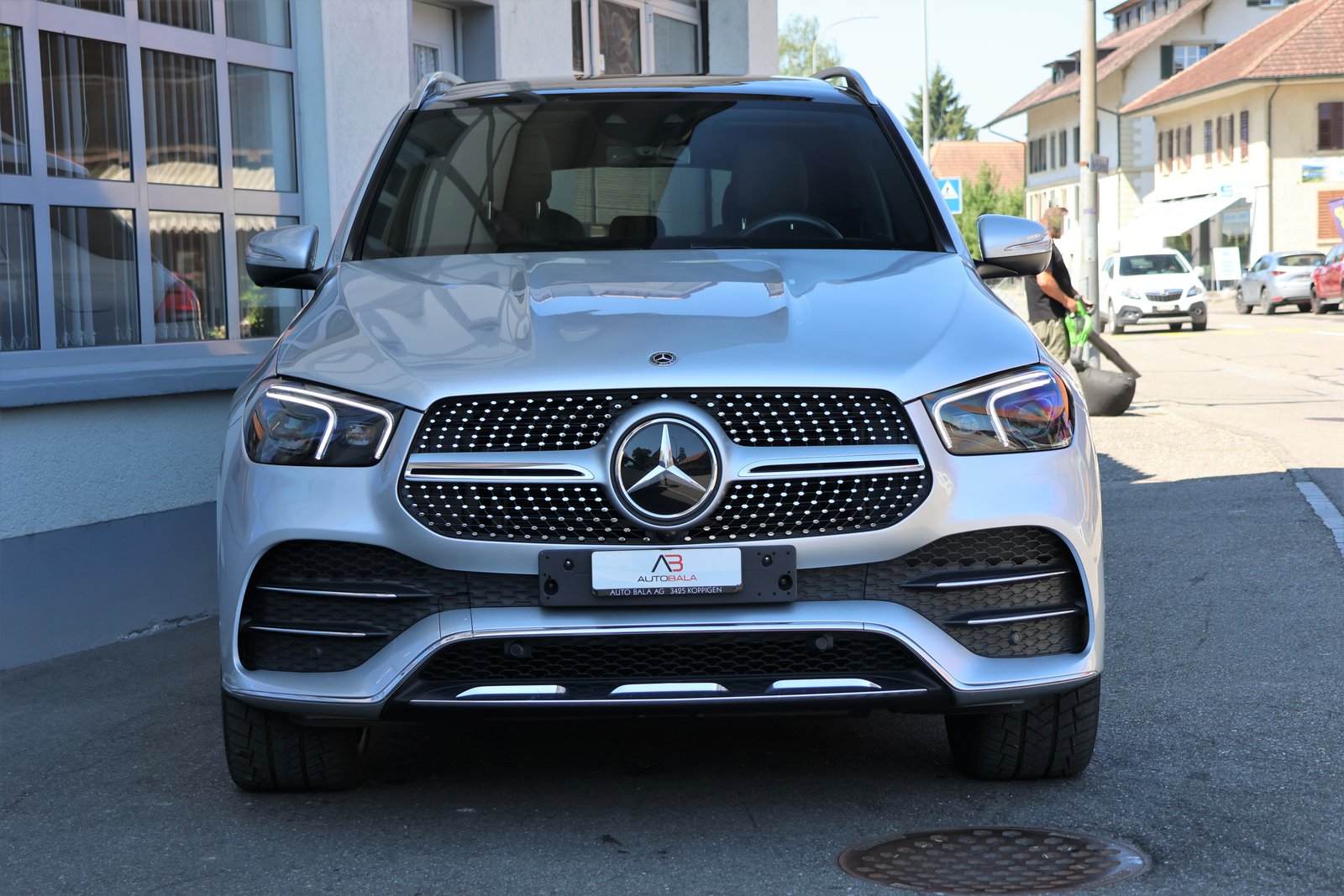 MERCEDES-BENZ GLE 300 d 4Matic AMG Line 9G-Tronic, Diesel, Second hand / Used, Automatic - 2