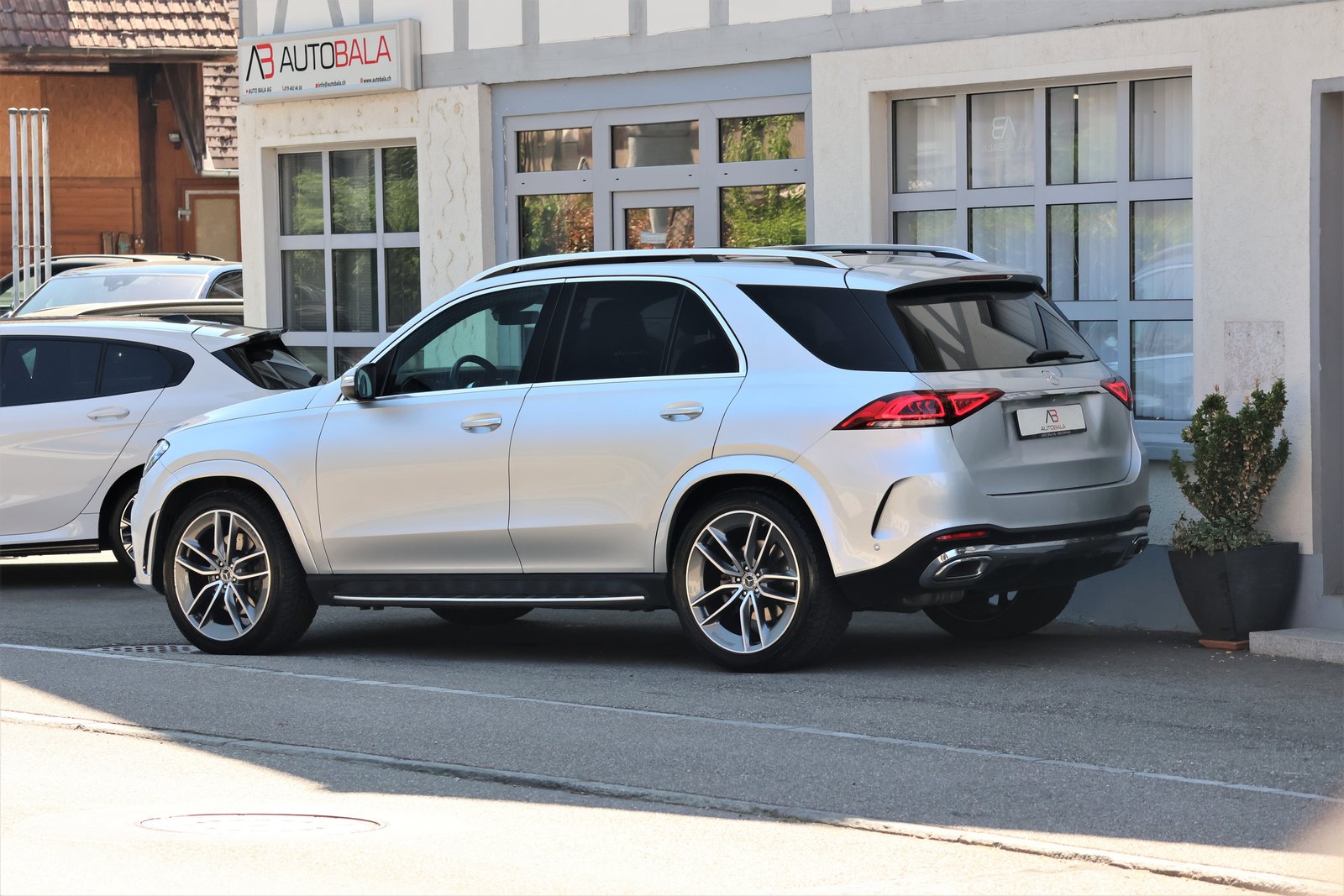 MERCEDES-BENZ GLE 300 d 4Matic AMG Line 9G-Tronic, Diesel, Second hand / Used, Automatic - 5