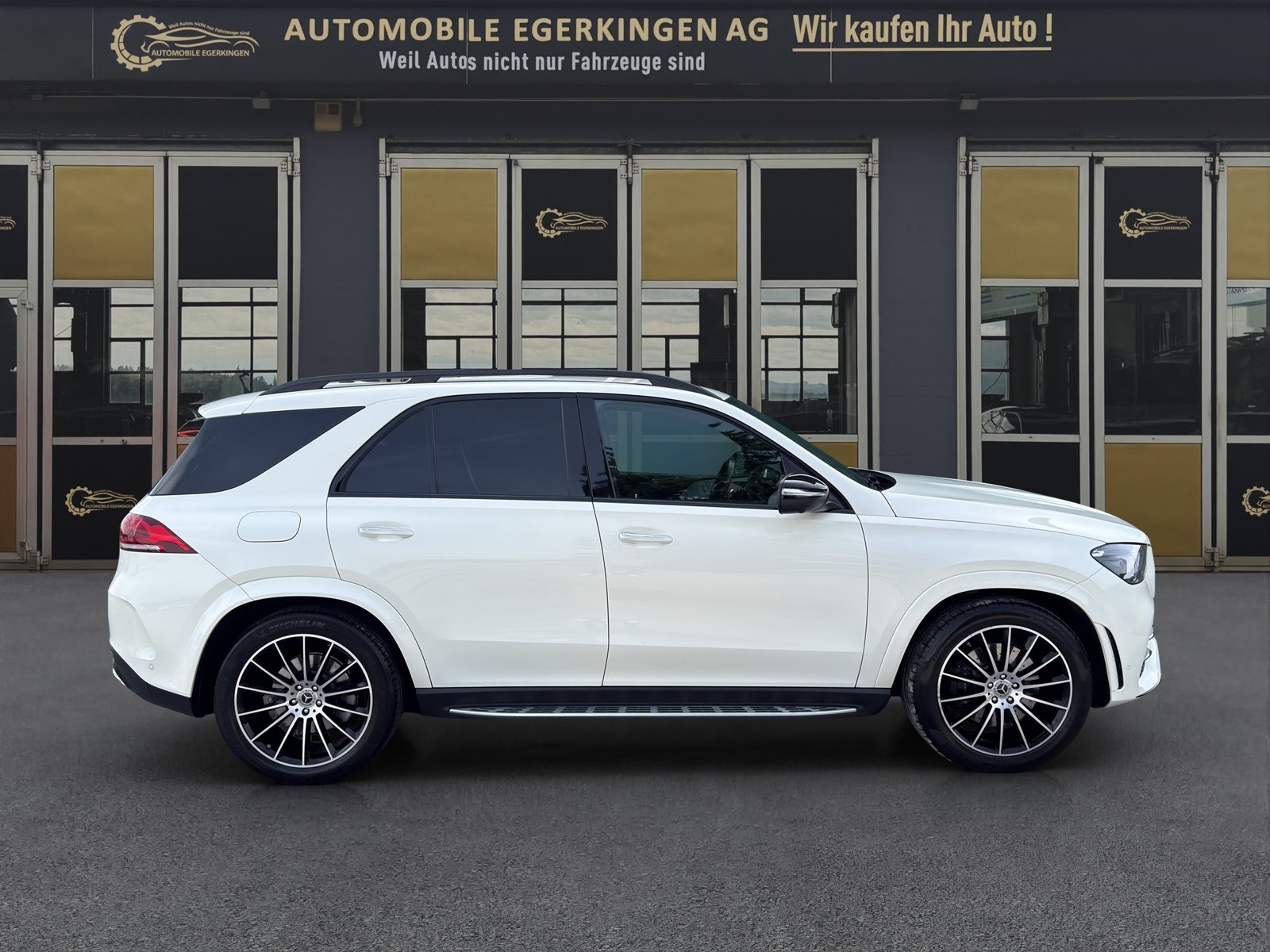 MERCEDES-BENZ GLE 300 d AMG Line 4matic, Diesel, Second hand / Used, Automatic - 4