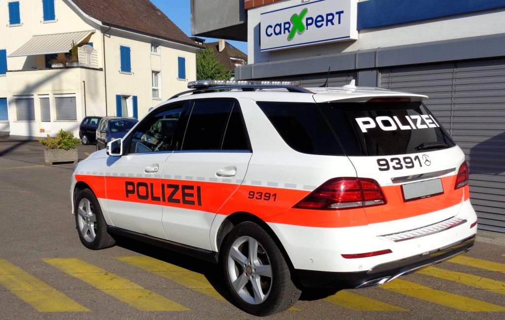 MERCEDES-BENZ GLE 350 d Executive 4x4 Polizei, Diesel, Occasion / Gebraucht, Automatik - 7