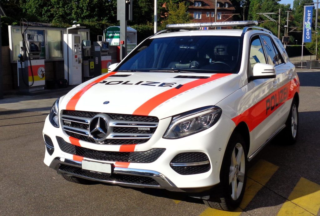 MERCEDES-BENZ GLE 350 d Executive 4x4 Polizei, Diesel, Occasion / Gebraucht, Automatik - 4