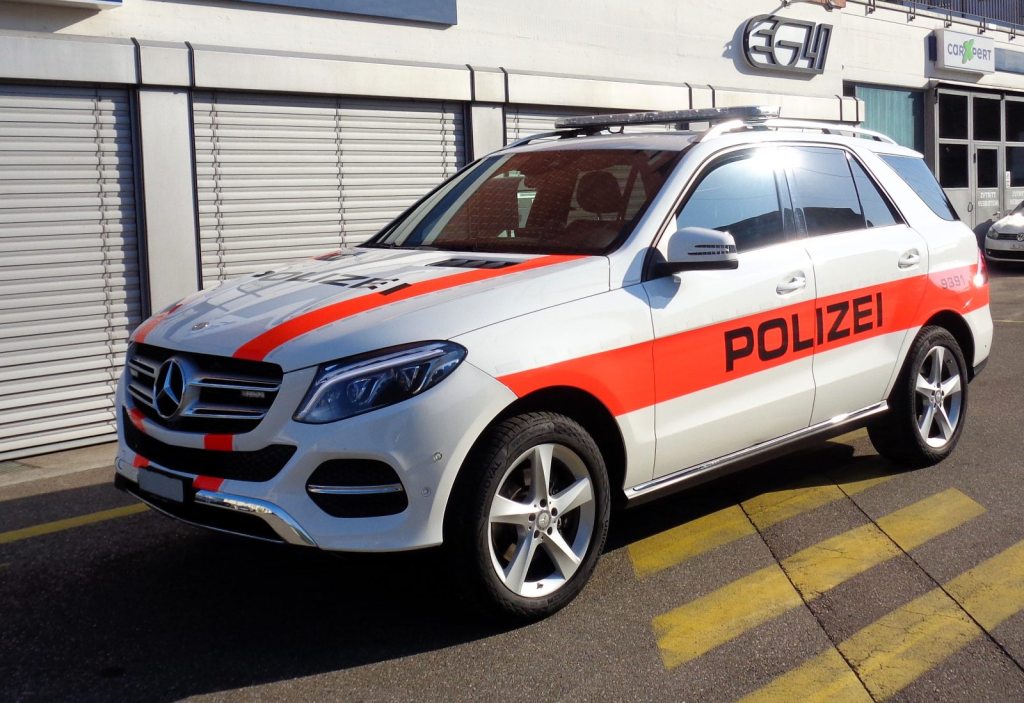 MERCEDES-BENZ GLE 350 d POLIZEI, Diesel, Second hand / Used, Automatic - 3