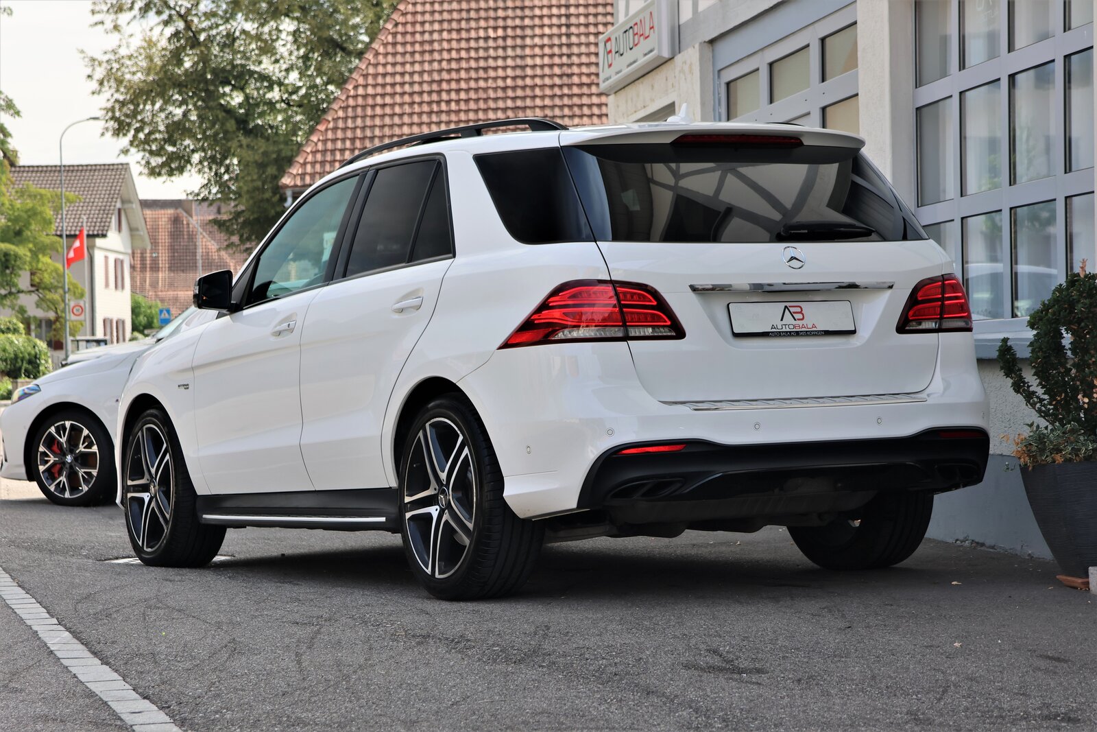MERCEDES-BENZ GLE 43 AMG Executive 4Matic 9G-Tronic (CH) 3.5, Benzin, Occasion / Gebraucht, Automatik - 3