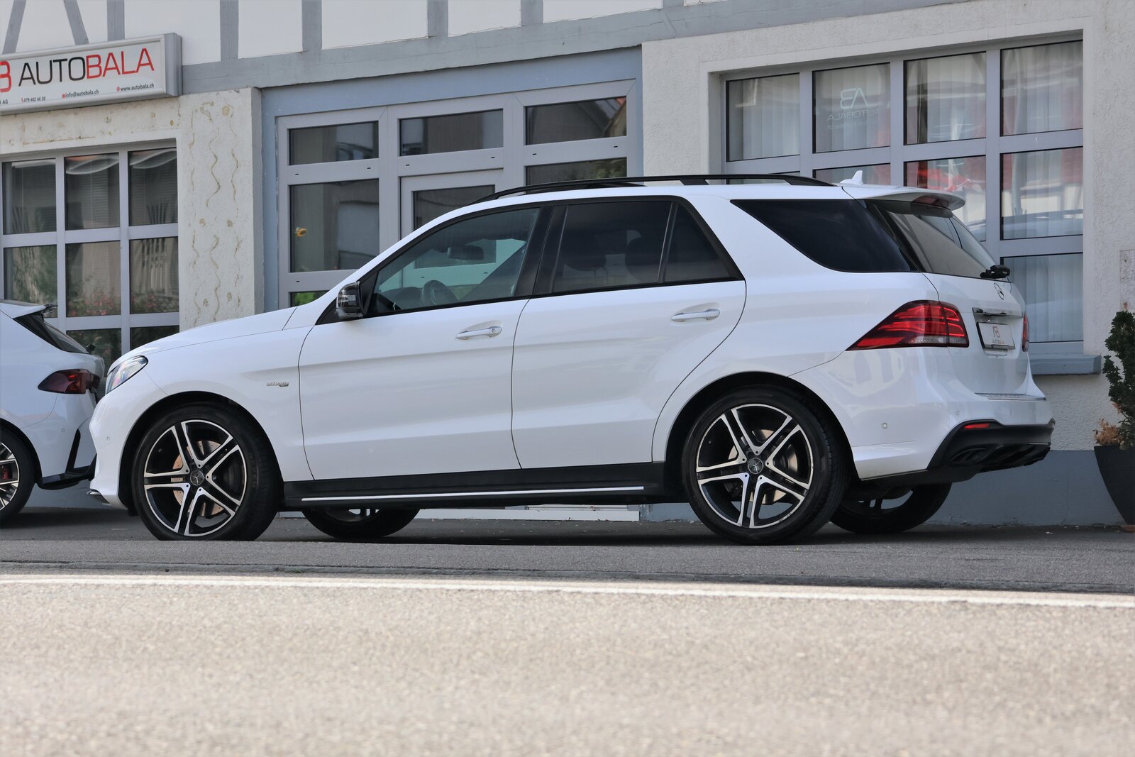 MERCEDES-BENZ GLE 43 AMG Executive 4Matic 9G-Tronic (CH) 3.5, Benzin, Occasion / Gebraucht, Automatik - 4