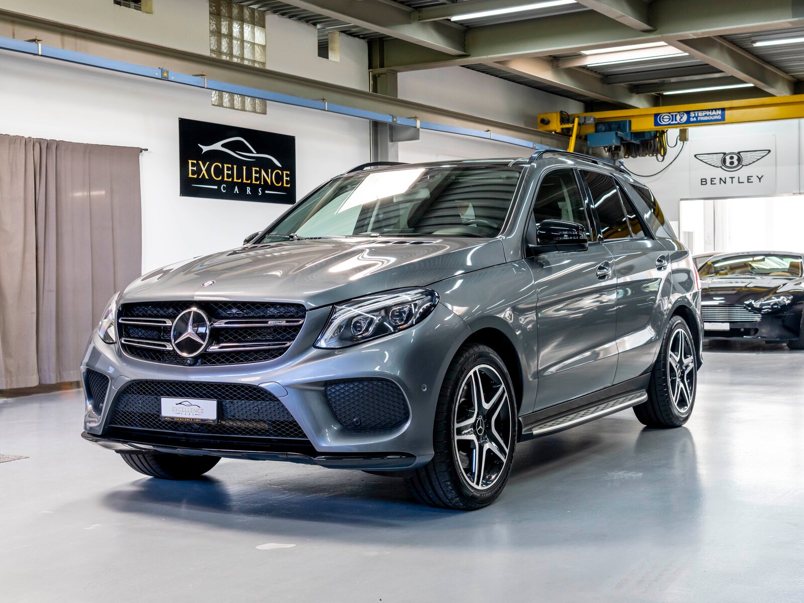 MERCEDES-BENZ GLE 43 AMG 4Matic 9G-Tronic