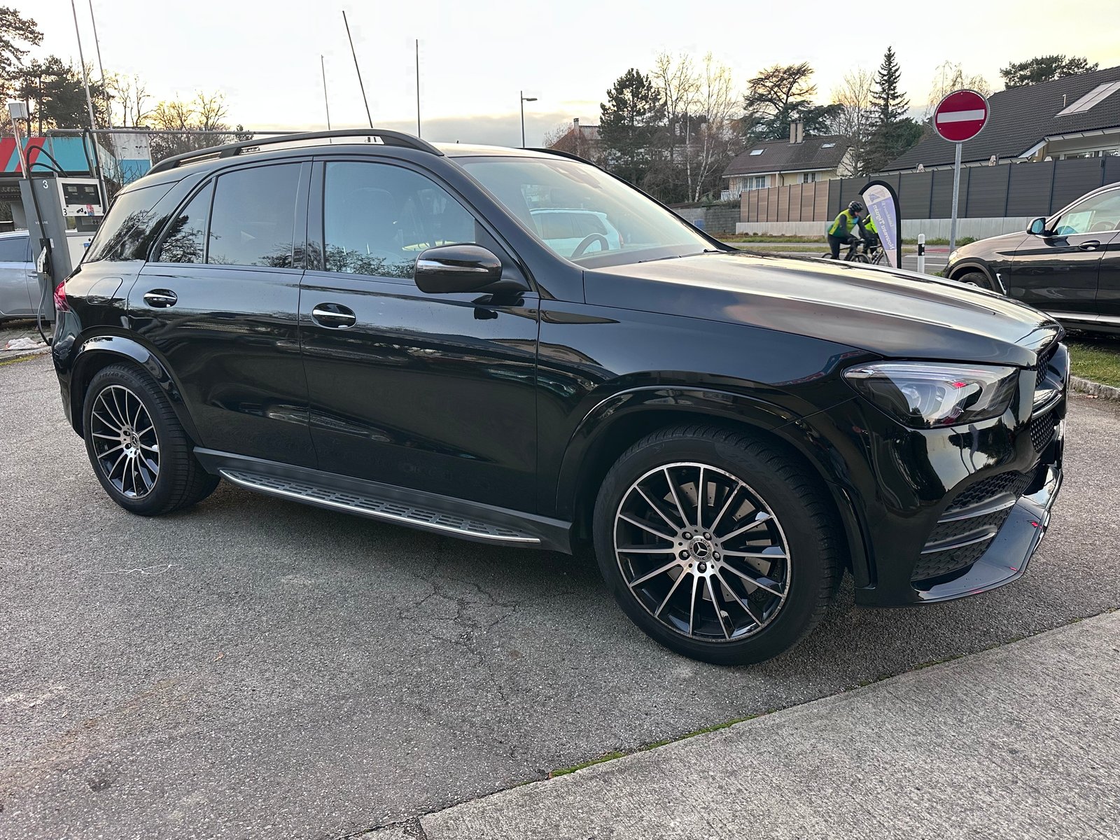 MERCEDES-BENZ GLE 450 4Matic AMG Line 9G-Tronic, Mild-Hybrid Benzin/Elektro, Occasion / Gebraucht, Automatik - 2