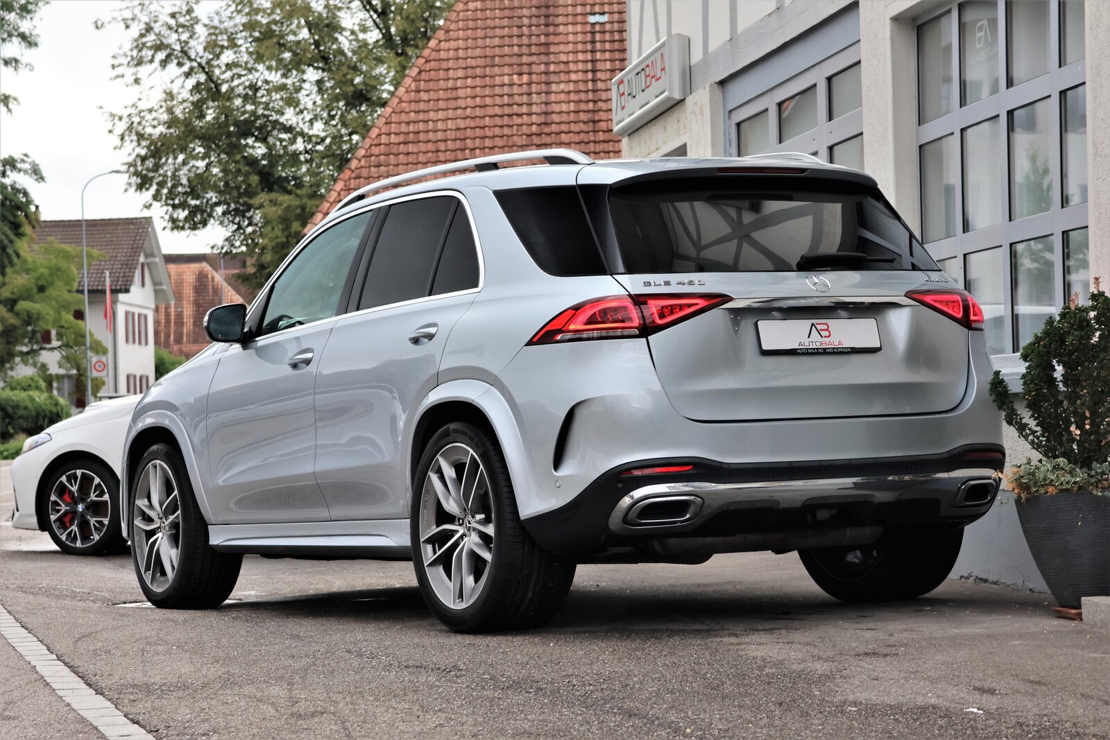 MERCEDES-BENZ GLE 450 4Matic AMG Line 9G-Tronic, Mild-Hybrid Petrol/Electric, Second hand / Used, Automatic - 3