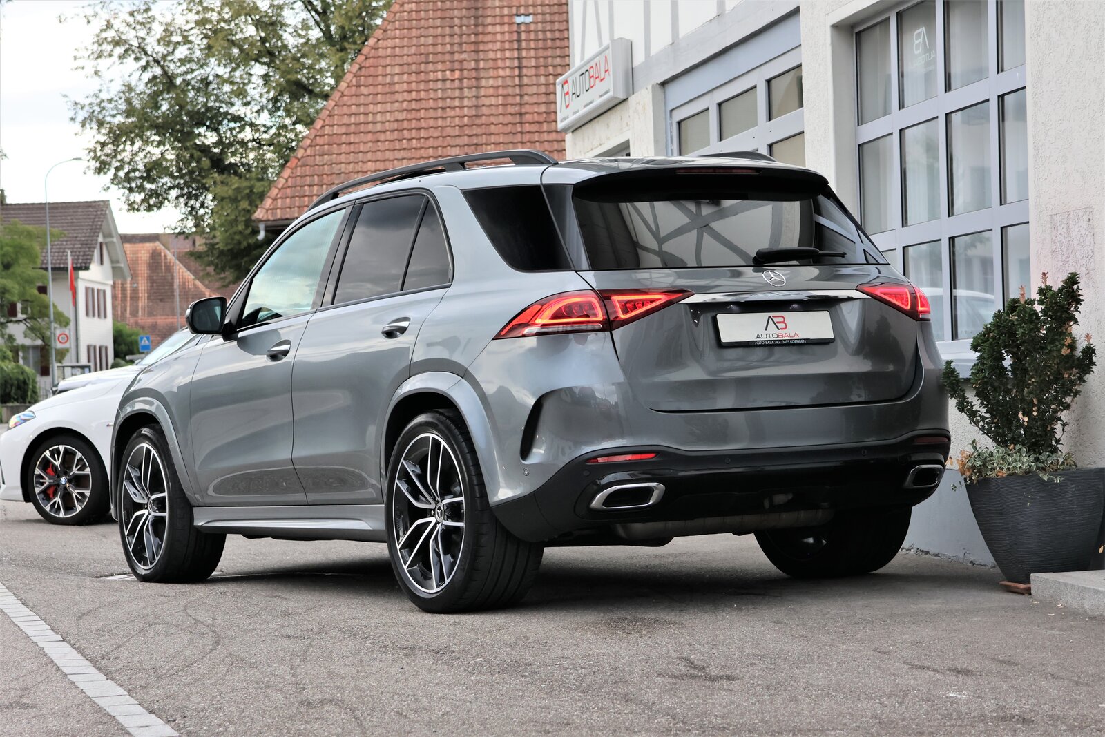 MERCEDES-BENZ GLE 450 4Matic AMG Line 9G-Tronic (CH) + 3.5T, Mild-Hybrid Petrol/Electric, Second hand / Used, Automatic - 3