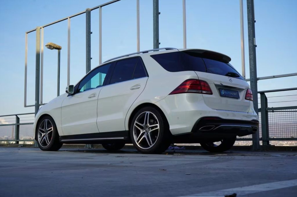 MERCEDES-BENZ GLE 500 V8, Petrol, Second hand / Used, Automatic - 3