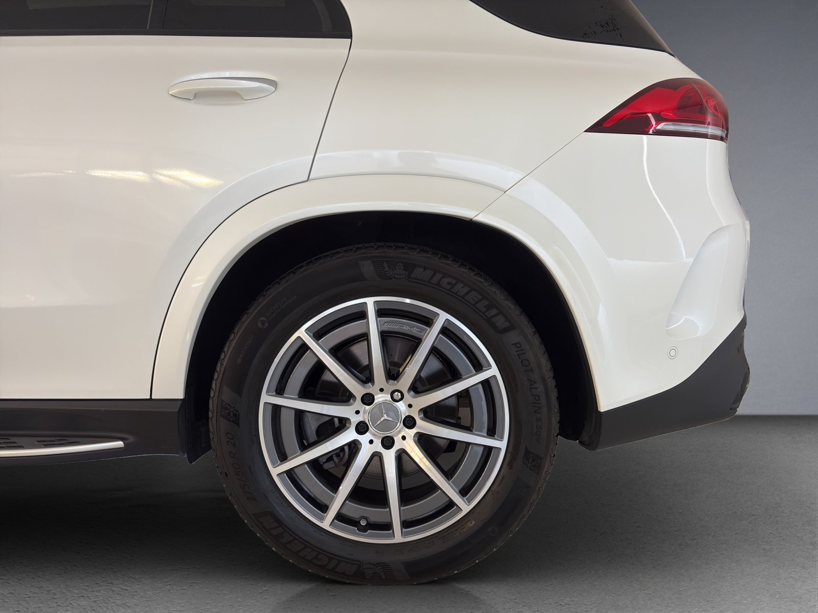 MERCEDES-BENZ GLE 53 AMG 4Matic+, Mild-Hybrid Petrol/Electric, Second hand / Used, Automatic - 5