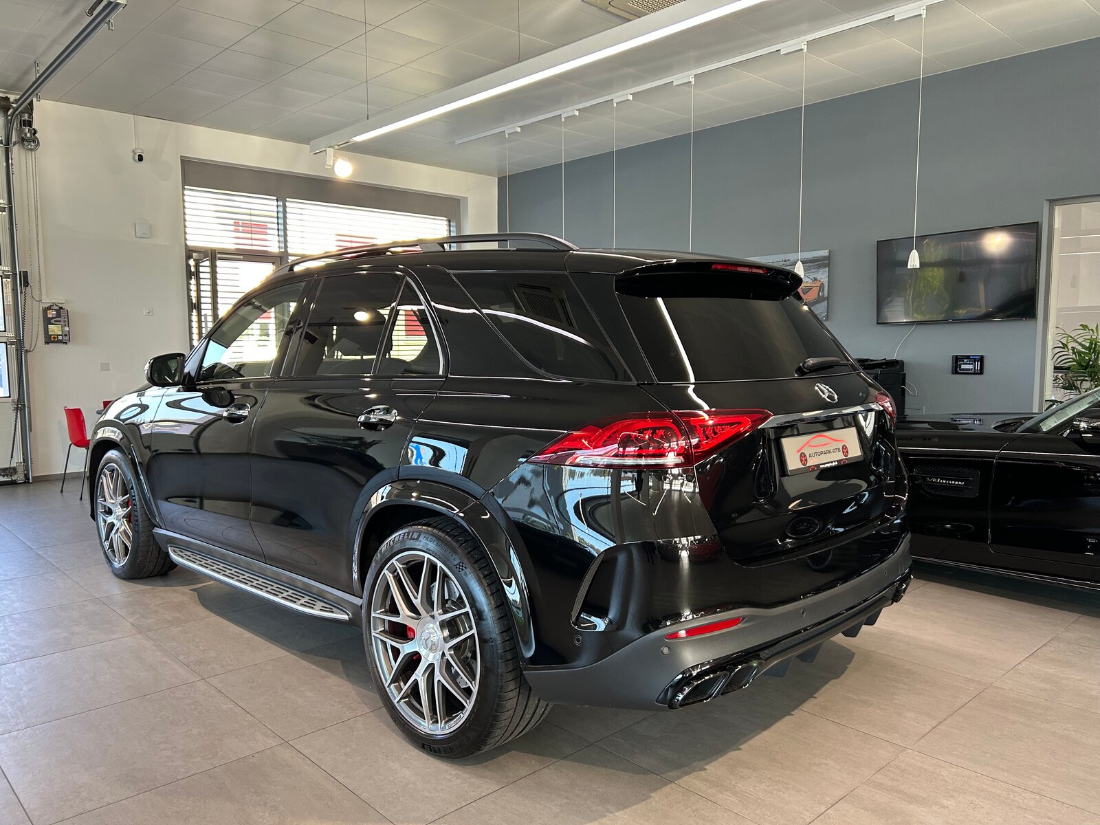 MERCEDES-BENZ GLE 63 S AMG 4Matic+ 9G-Speedshift, Mild-Hybrid Benzin/Elektro, Occasion / Gebraucht, Automatik - 6