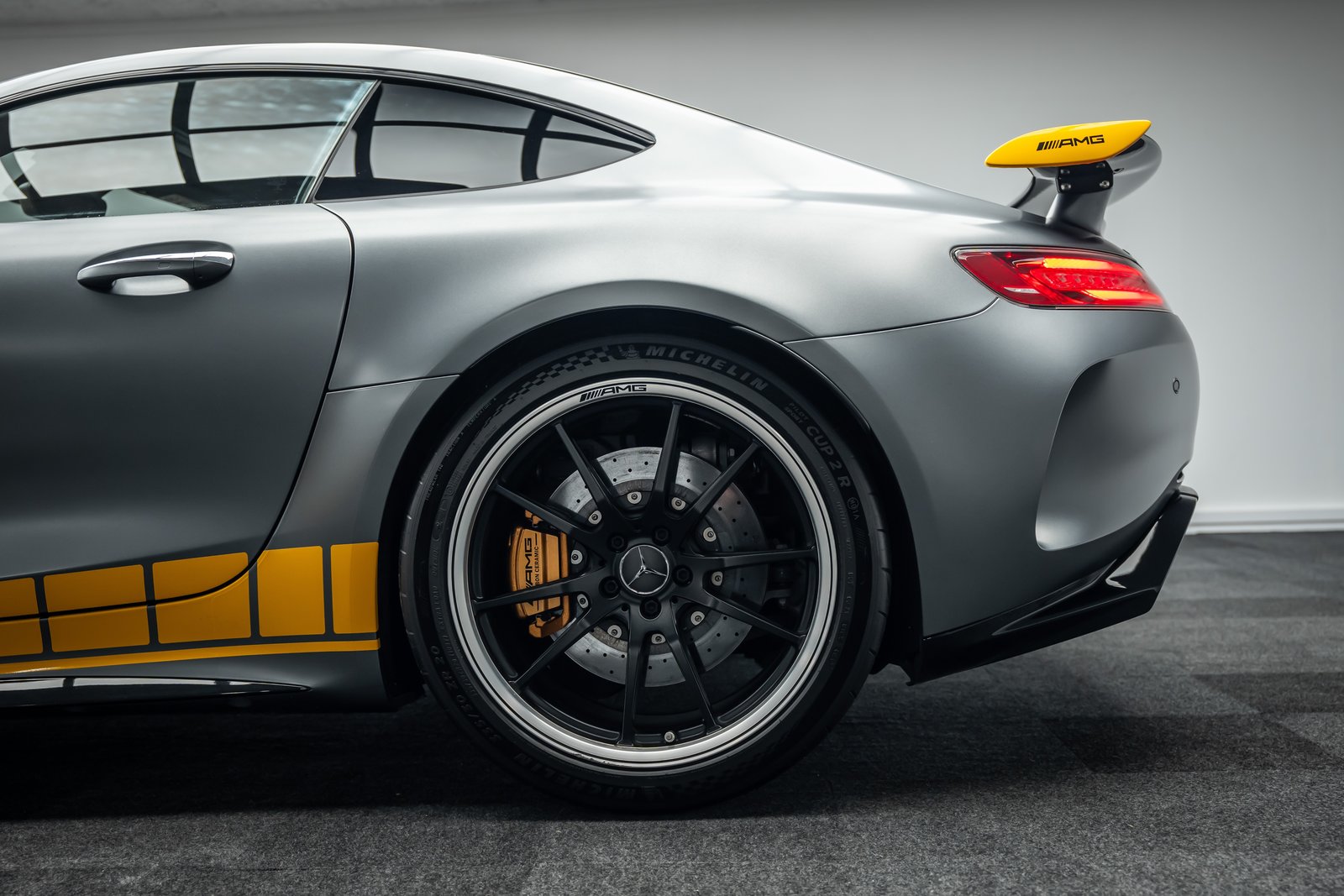 MERCEDES-BENZ * AMG GT R * MONSTER IN DESIGNO GRAU MATT SCH, Benzin, Occasion / Gebraucht, Automatik - 3