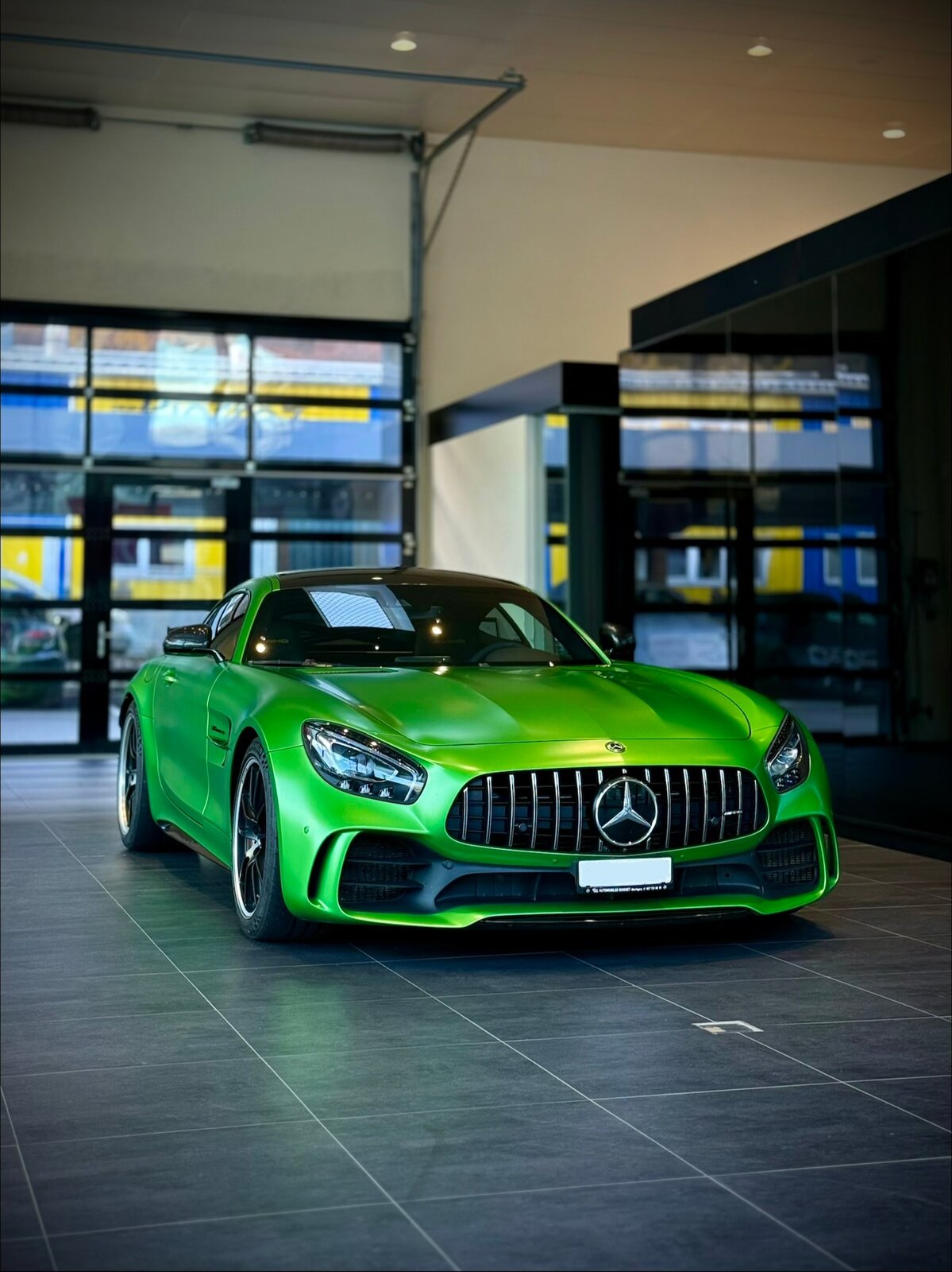 MERCEDES-BENZ AMG GT R TRACK PACKAGE