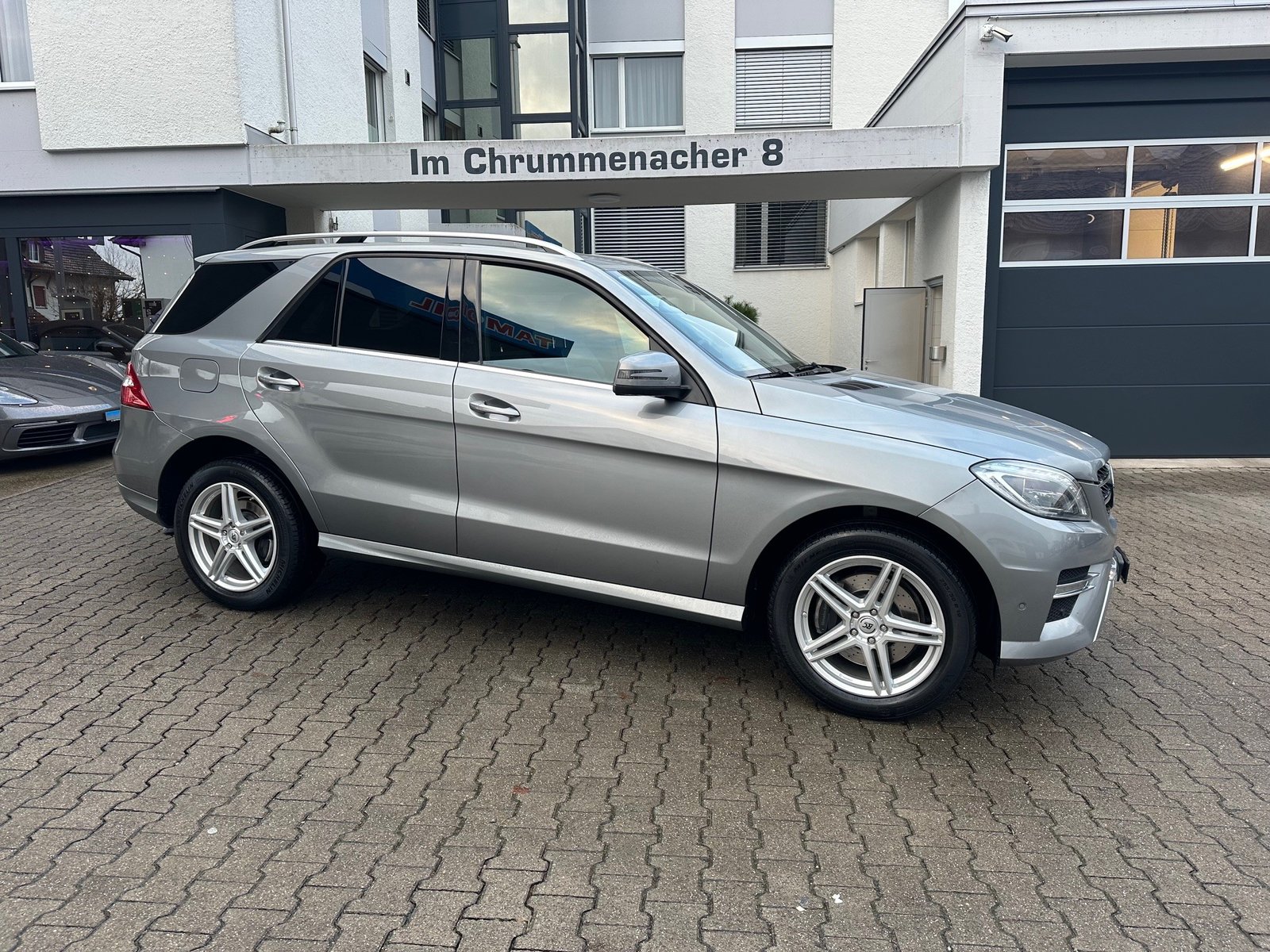 MERCEDES-BENZ ML 350 BlueTEC Executive 4Matic 7G-Tronic -AMG Line, Diesel, Second hand / Used, Automatic - 2