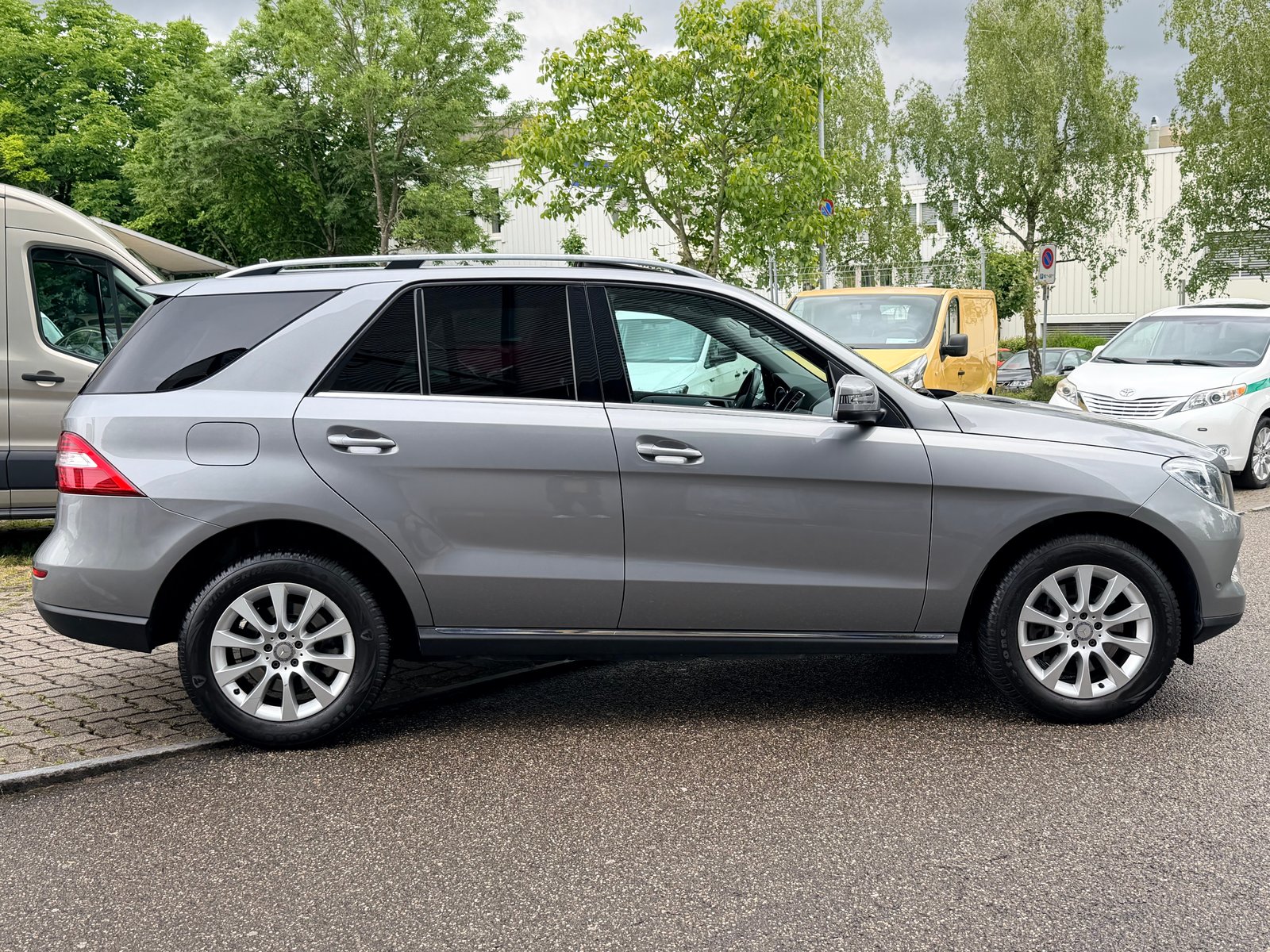 MERCEDES-BENZ ML 350 4Matic 7G-Tronic, Petrol, Second hand / Used, Automatic - 2