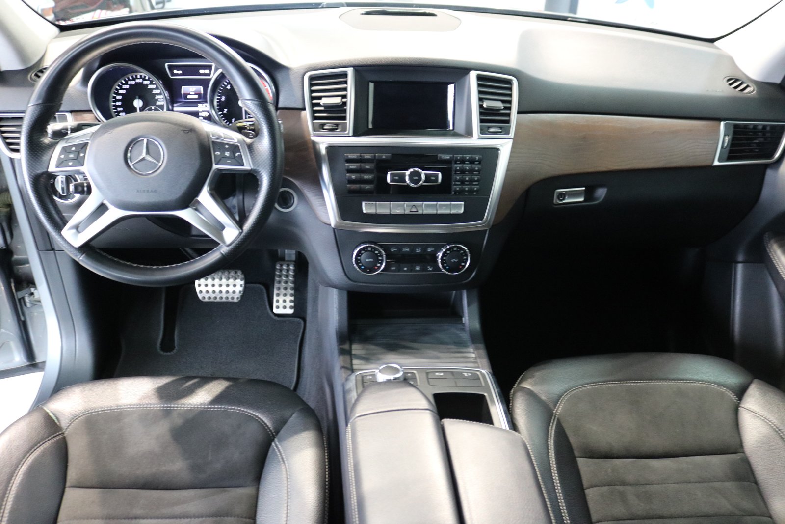 MERCEDES-BENZ ML 350 Executive 4Matic 7G-Tronic, Petrol, Second hand / Used, Automatic - 3