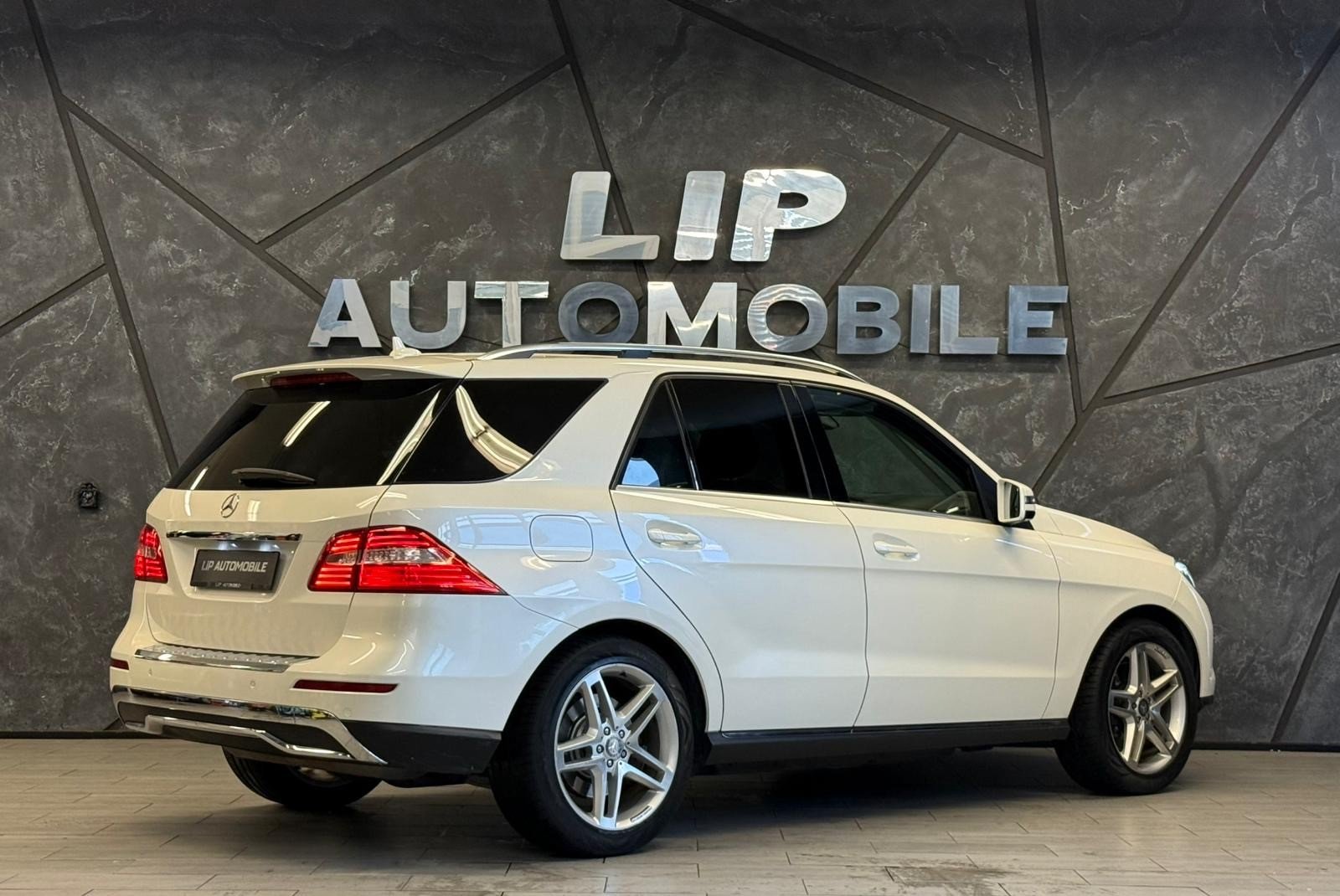 MERCEDES-BENZ ML 500 Executive 4Matic 7G-Tronic, Petrol, Second hand / Used, Automatic - 6