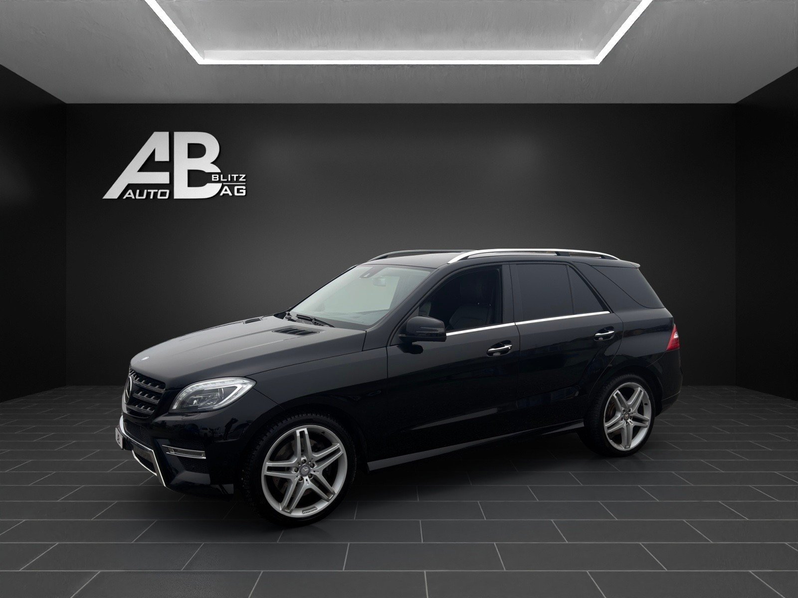 MERCEDES-BENZ ML 500 Executive AMG Sport-Paket 4Matic 7G-Tro, Essence, Occasion / Utilisé, Automatique - 2