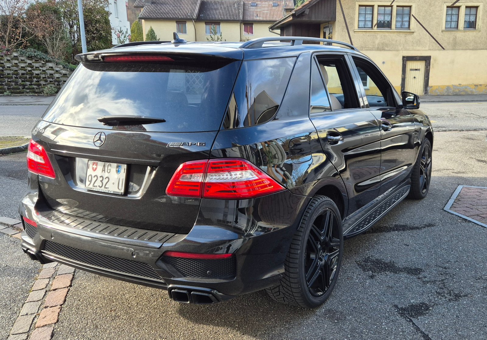 MERCEDES-BENZ ML 63 AMG 4Matic, Petrol, Second hand / Used, Automatic - 3
