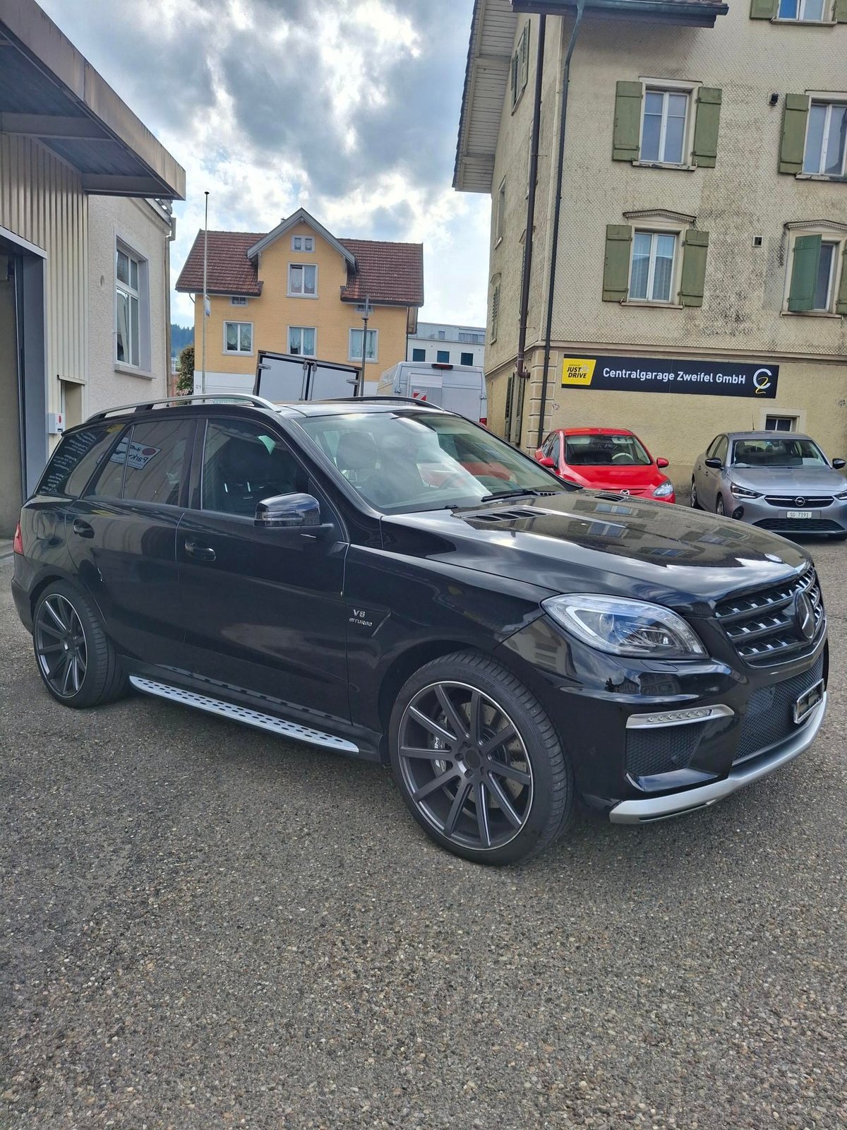MERCEDES-BENZ ML 63 AMG 4Matic Speedshift, Benzin, Occasion / Gebraucht, Automatik - 3