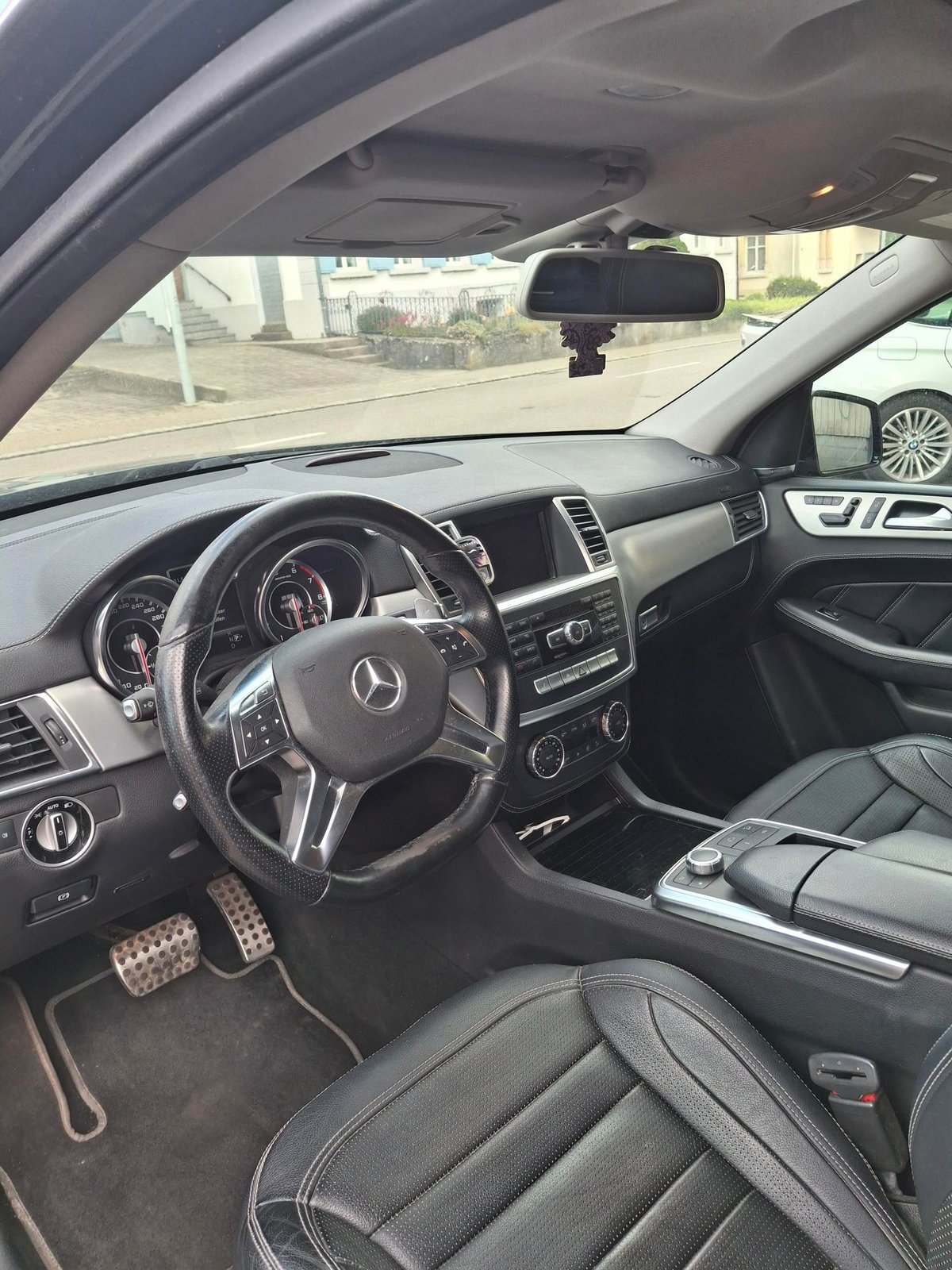 MERCEDES-BENZ ML 63 AMG 4Matic Speedshift, Benzin, Occasion / Gebraucht, Automatik - 6