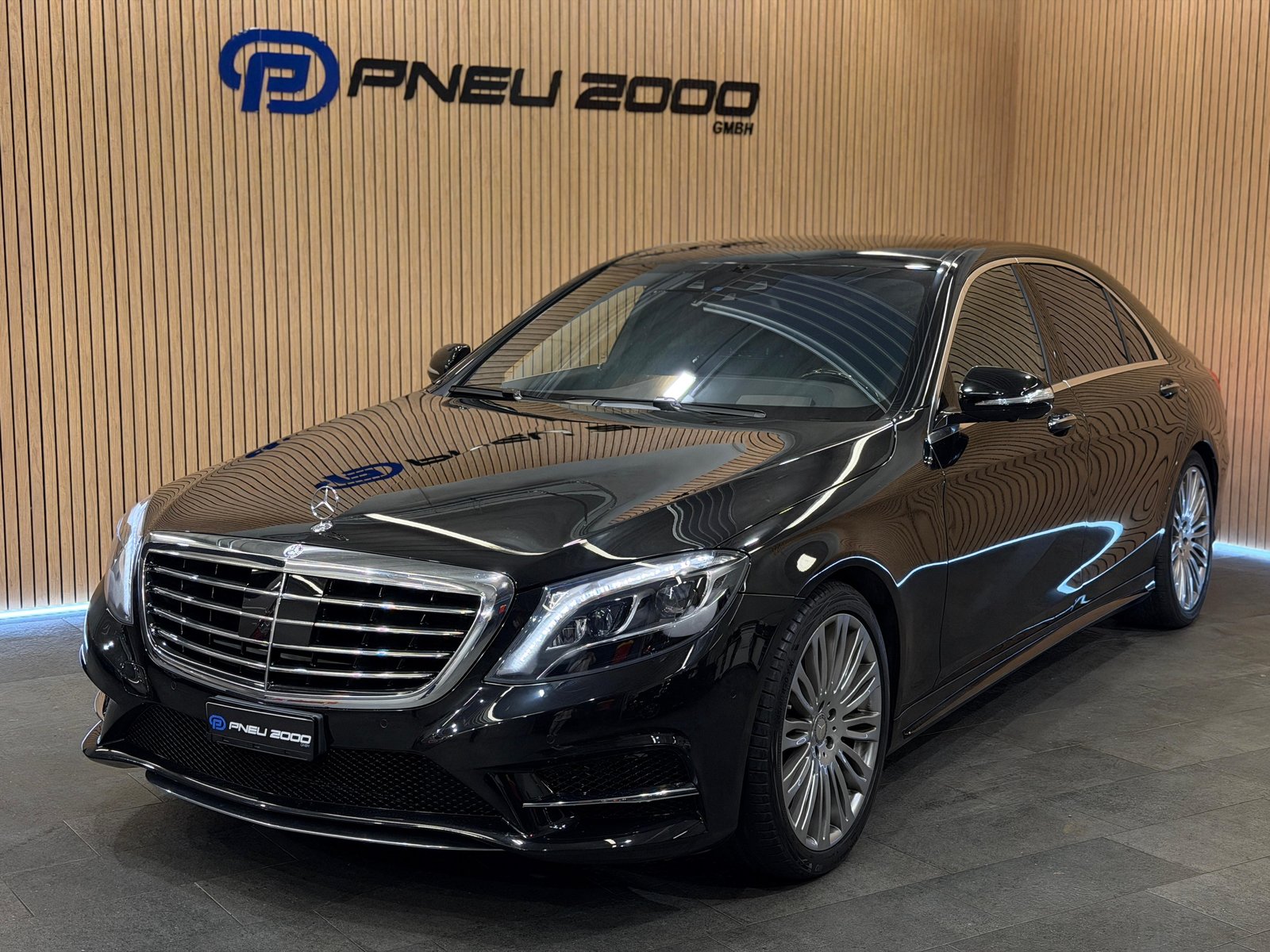 MERCEDES-BENZ S 500 L 4Matic 7G-Tronic AMG Line *Chauffeur-Paket*