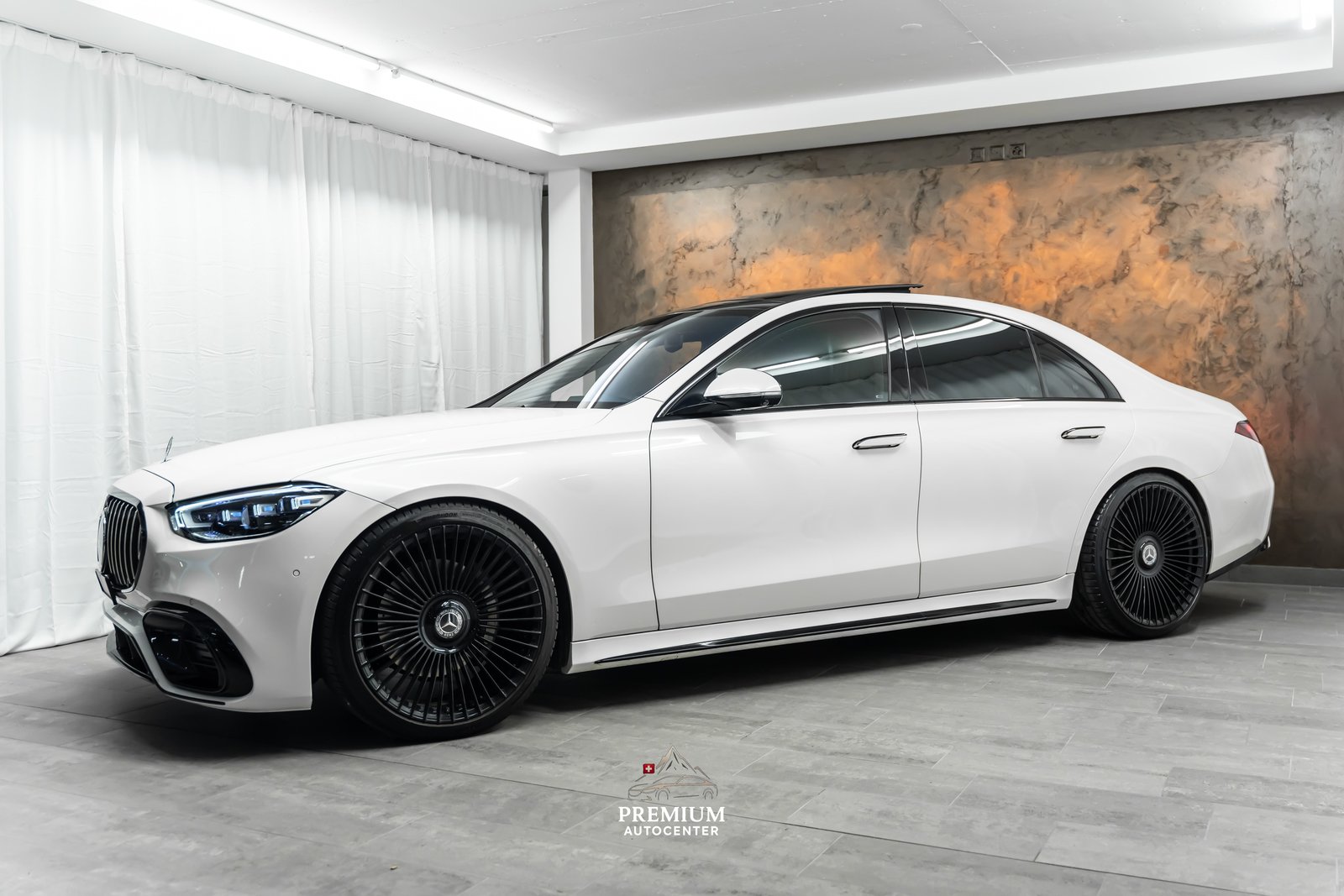 MERCEDES-BENZ S 500 4Matic *S63 AMG Umbau*Fond-TV*Burmester-, Petrol, Second hand / Used, Automatic - 4